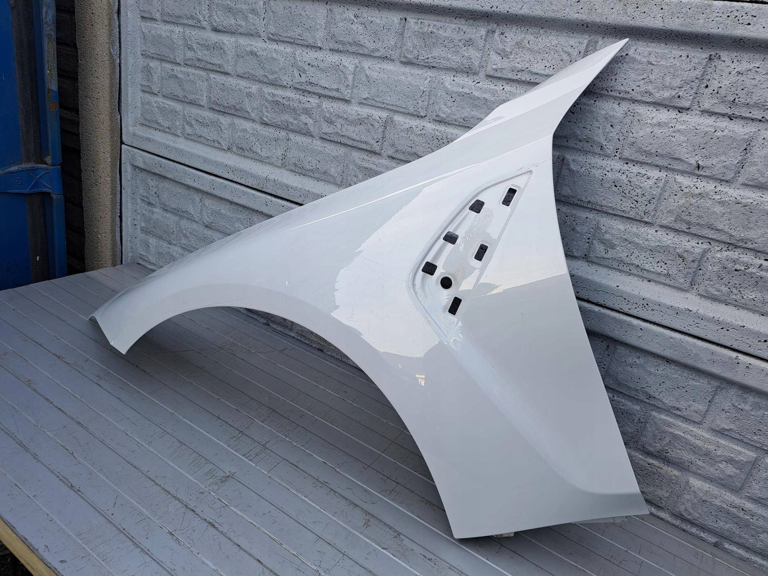 BMW M3 G80 BŁOTNIK LEWY PRZEDNI Typ samochodu Samochody osobowe