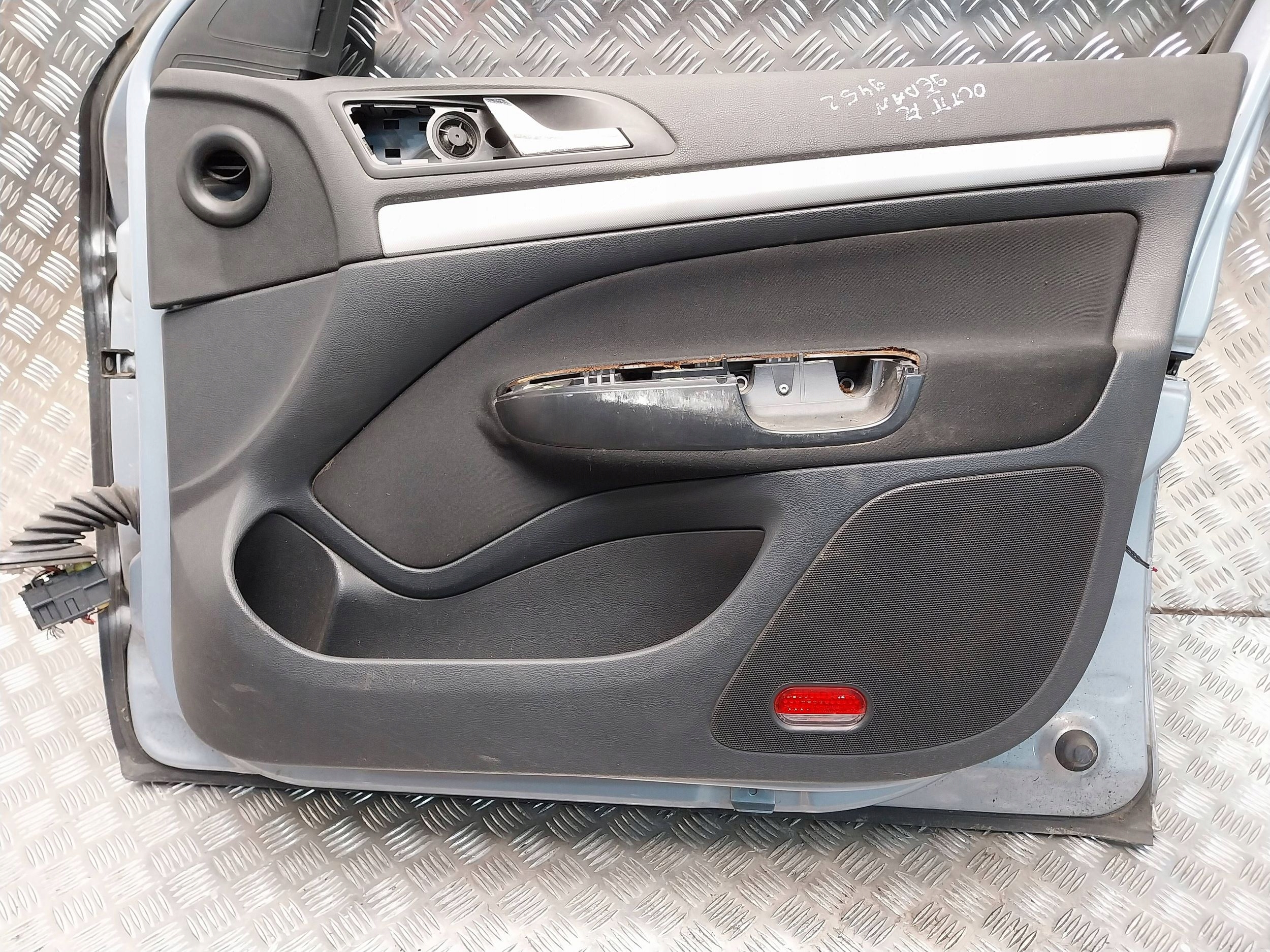 door front right SKODA OCTAVIA II 04