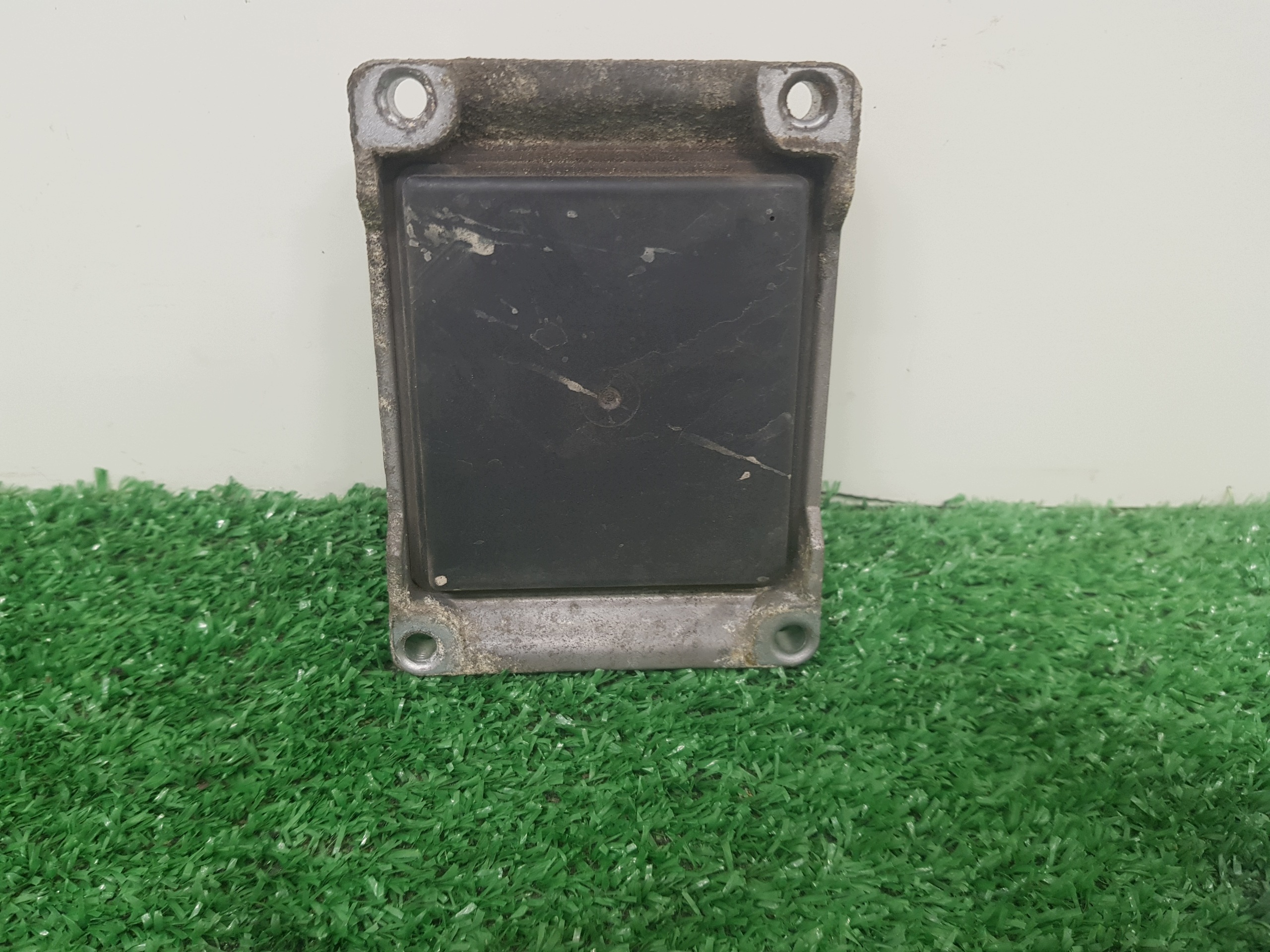 computer of the engine control unit OPEL VECTRA C 55351519 0261208049 3.2 V6 B ECU