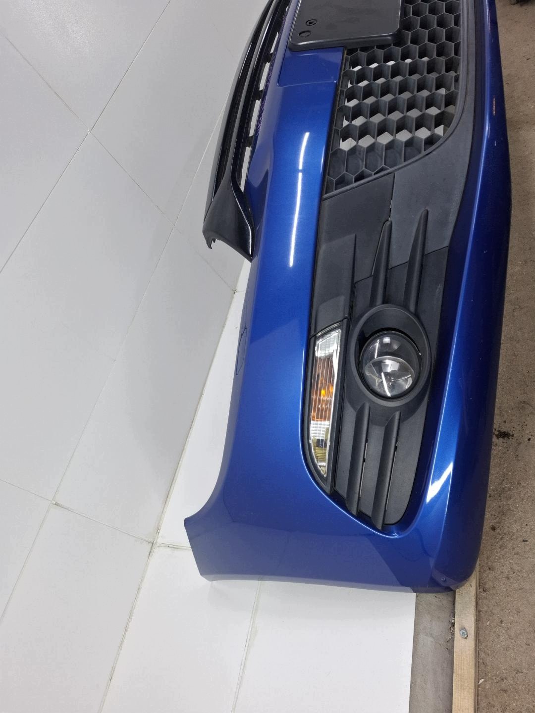 nárazník předek Volkswagen Scirocco 3 2009 1K8807221C