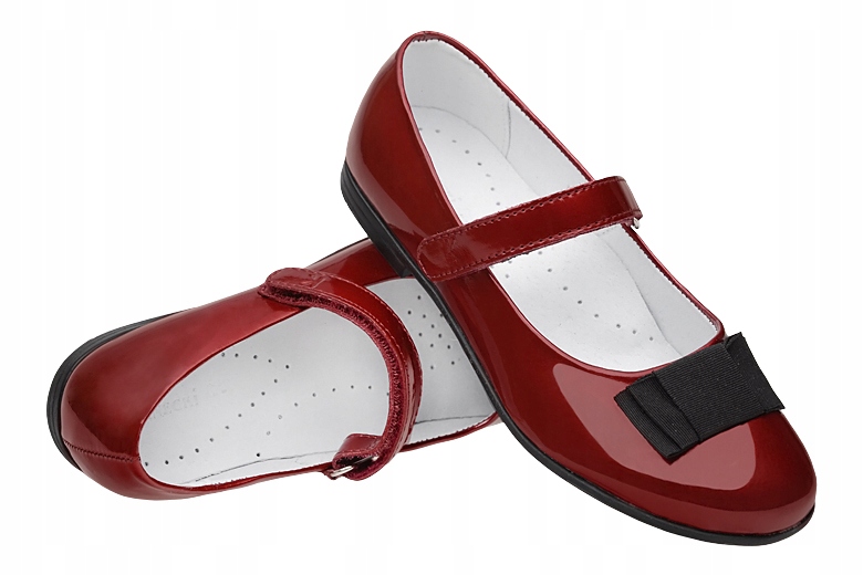 Balerinki KORNECKI 4246 r.33 Lakierki Baleriny PL Dodatkowe informacje Sztywny zapiętek Wkładka profilowana Wkładka skórzana