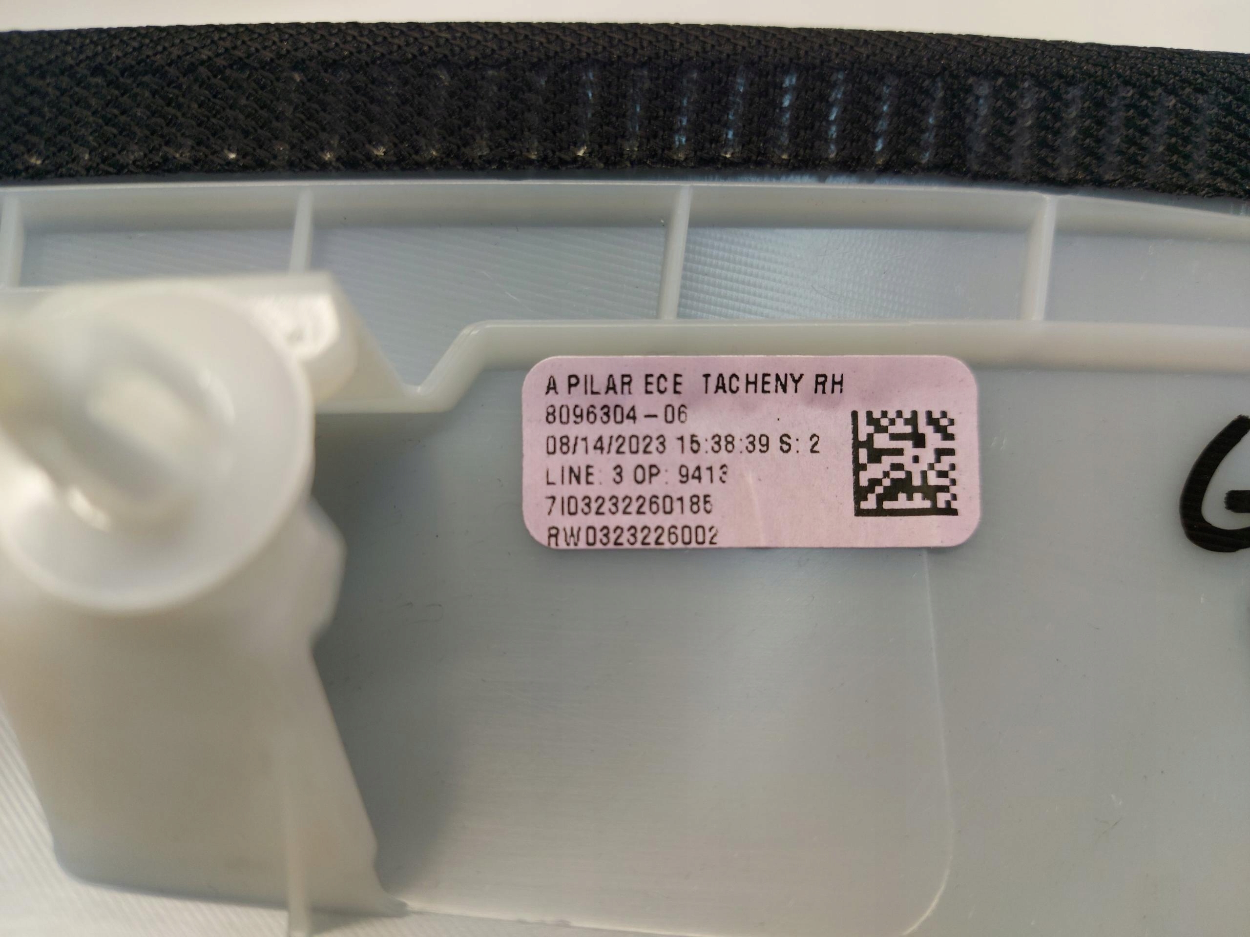 BMW G20 LIFT cover moulding right front 8096304