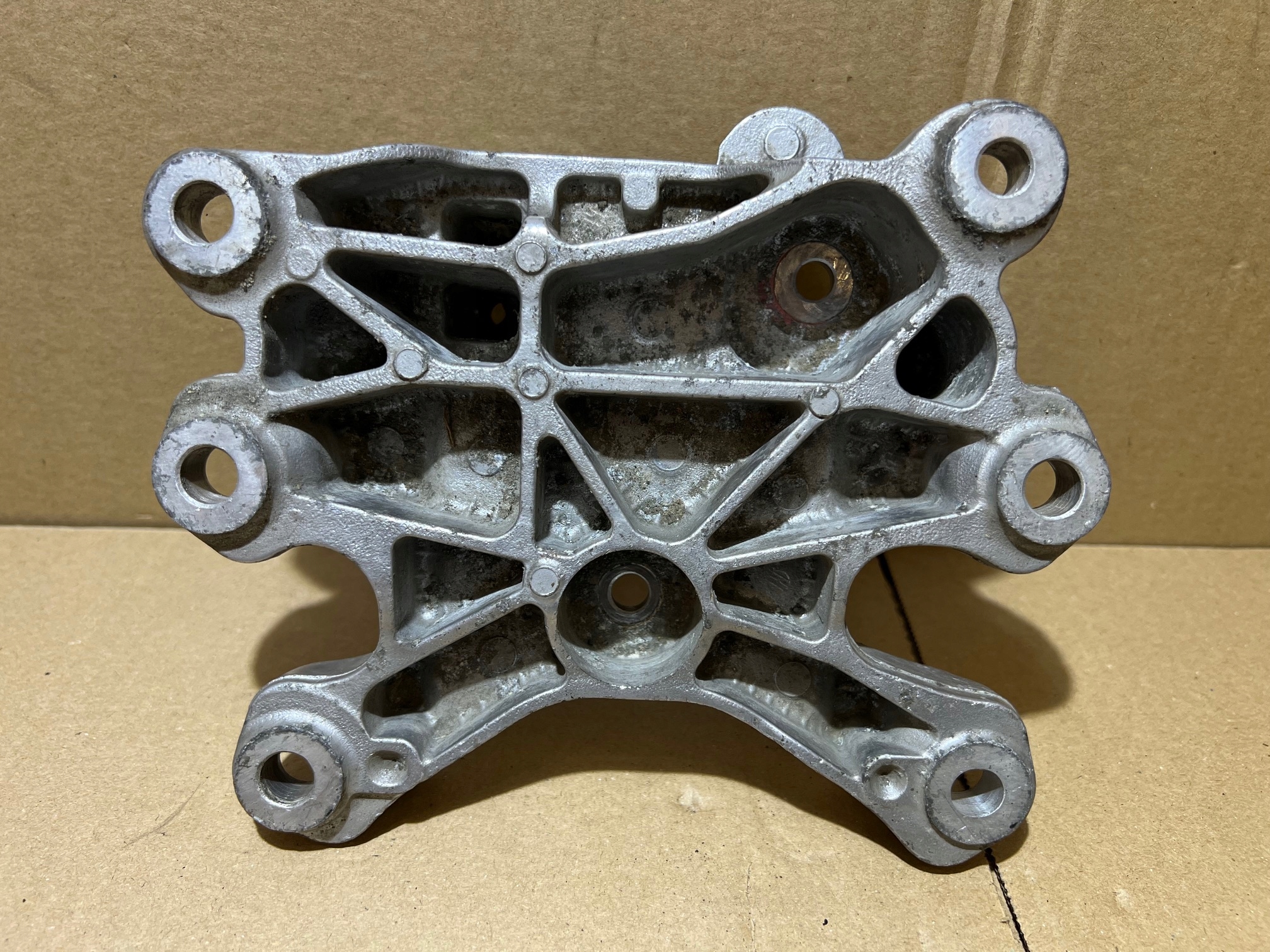 AUDI A6 C7 3.0 TDI Support Support Boîte de vitesse Engrenage 4G0399115M