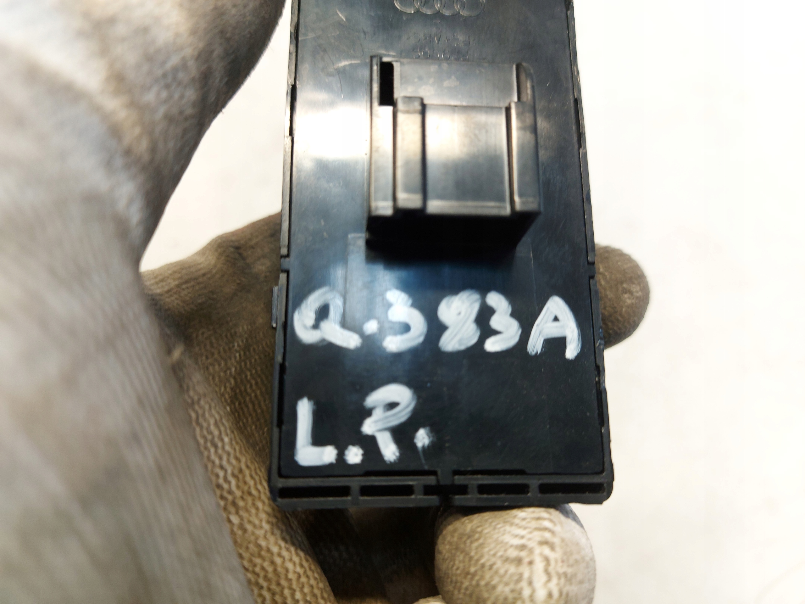 AUDI Q3 83A window control switch front left 83A959851C
