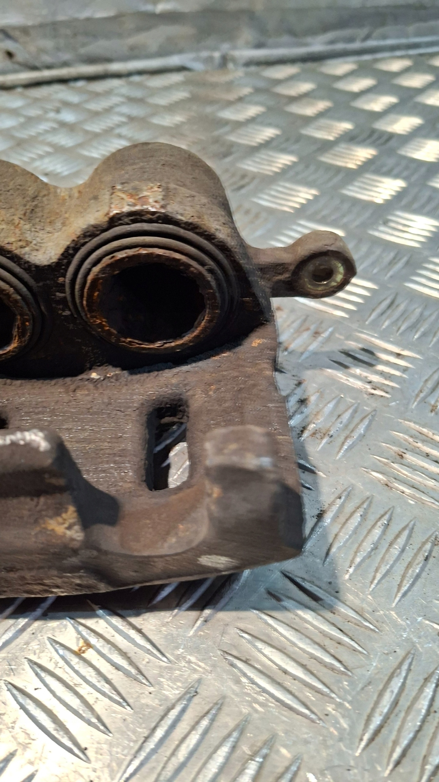 caliper brake right front CHEVROLET CAPTIVA 2.0D