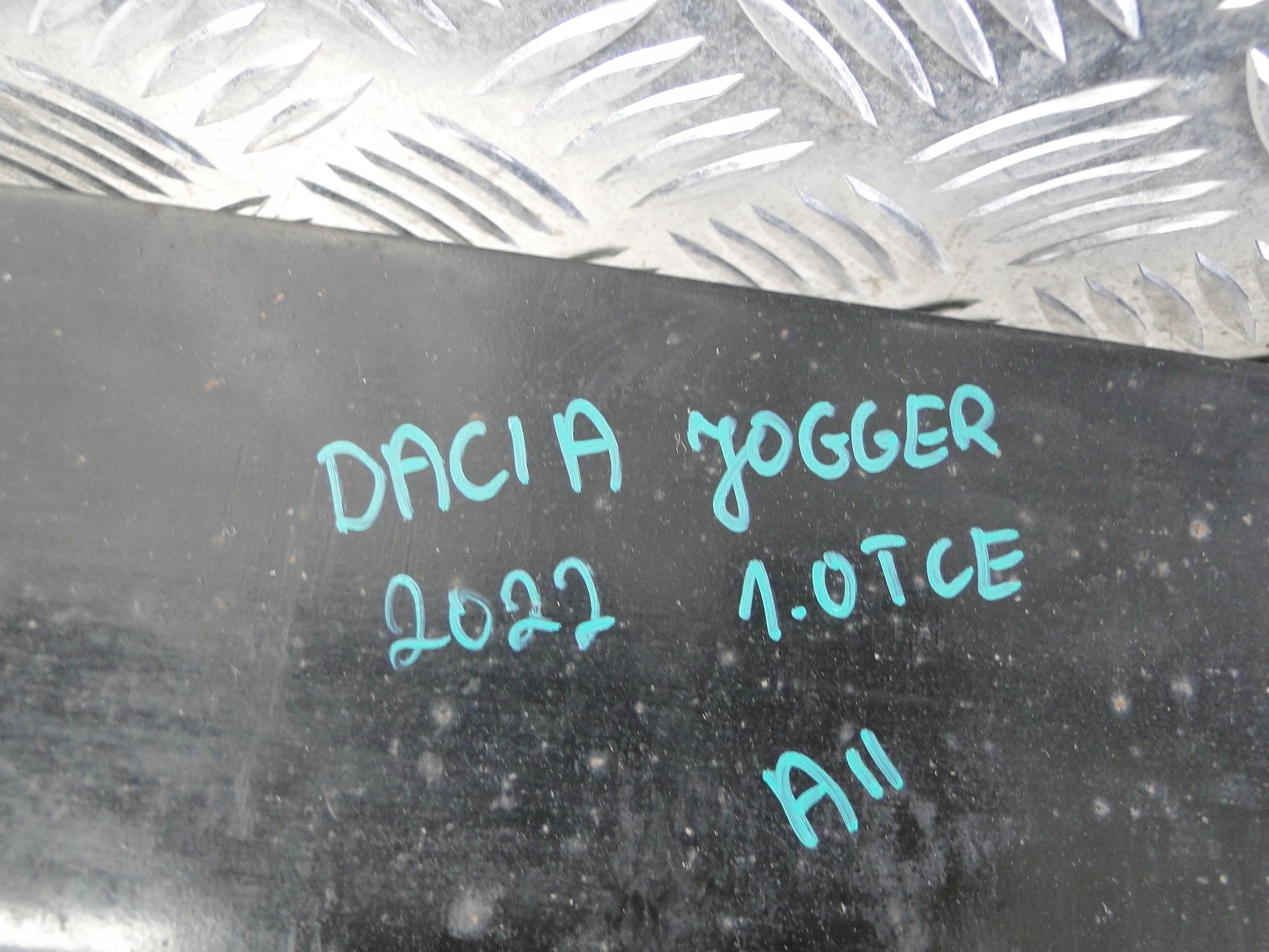 OŚ TYŁ DACIA JOGGER 1.0TCE Waga produktu 0 kg