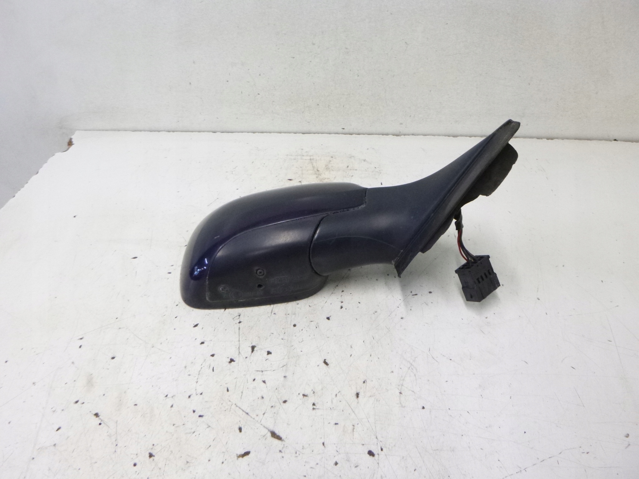SPIEGEL RECHTS AUDI A4 B5 1997R. 5PIN