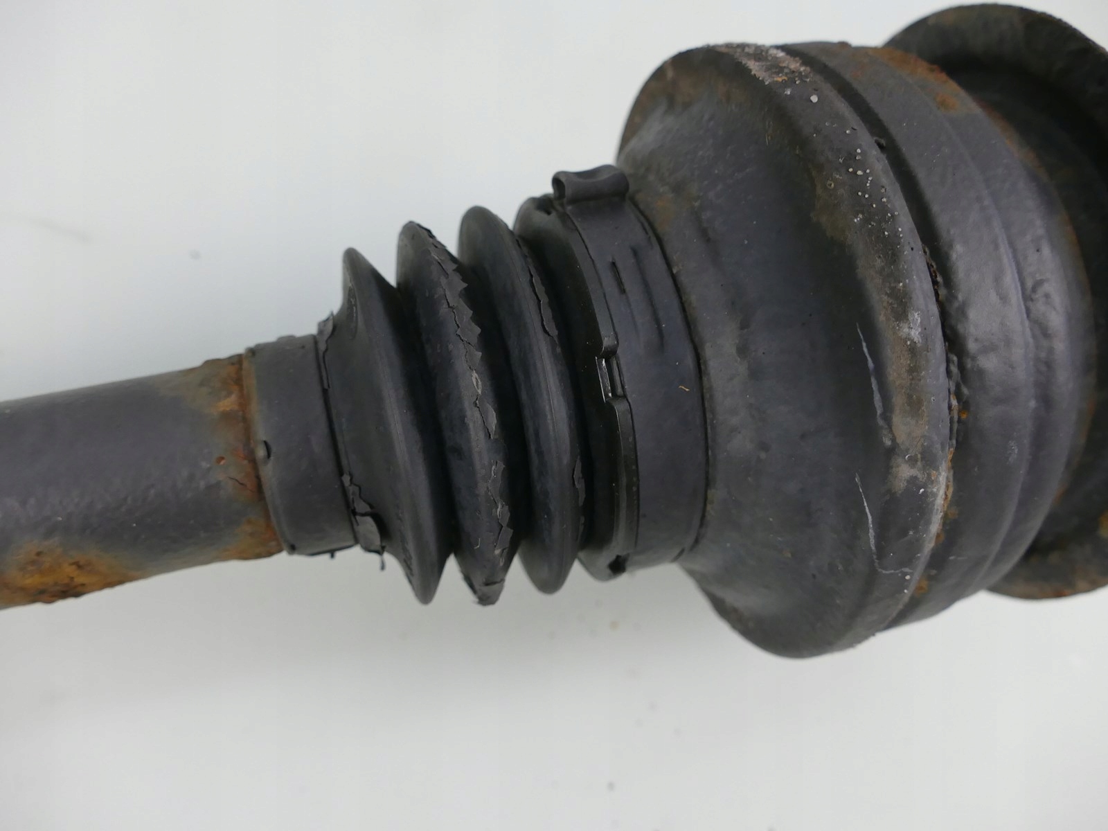 MERCEDES E A207 C207 W207 3.0 CDI semi-axis left rear part