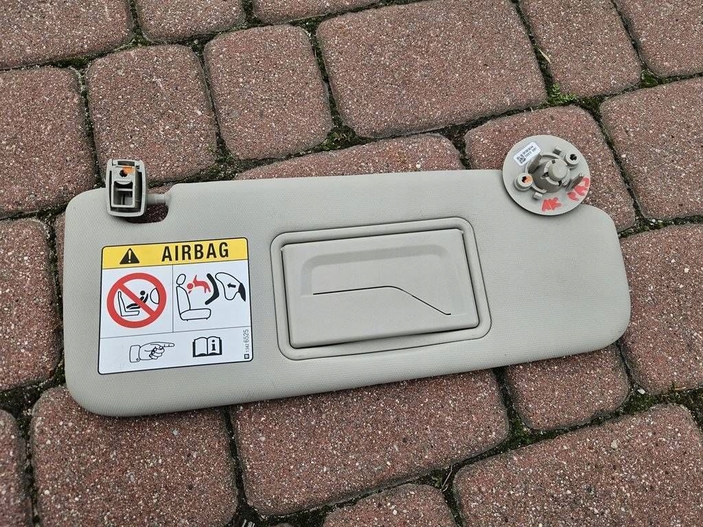 visor visor przeciwsloneczna right Opel Astra K Insignia B 39108192