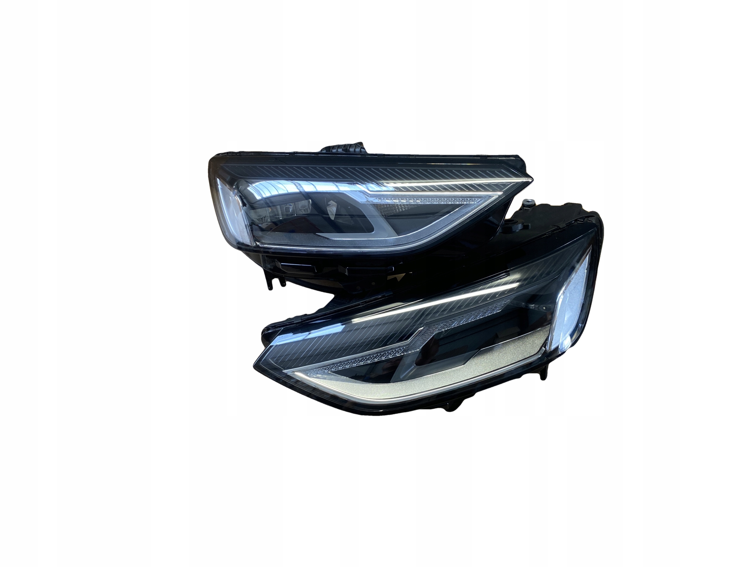 AUDI A4 8W B9 LIFT Leuchte LED 8W0941012A