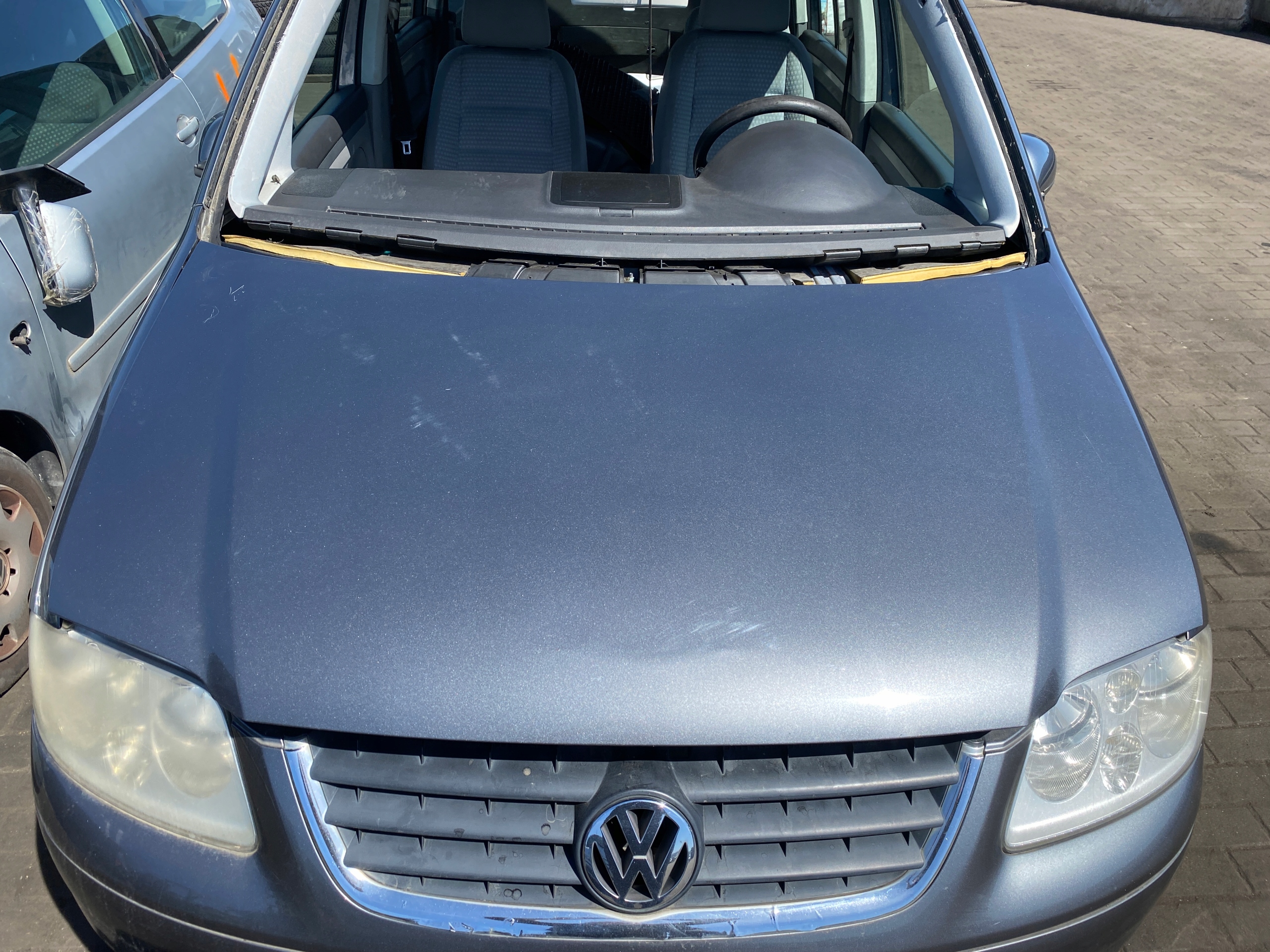 VW Touran 1 l 03-05 Cofano kod lakieru LD7X
