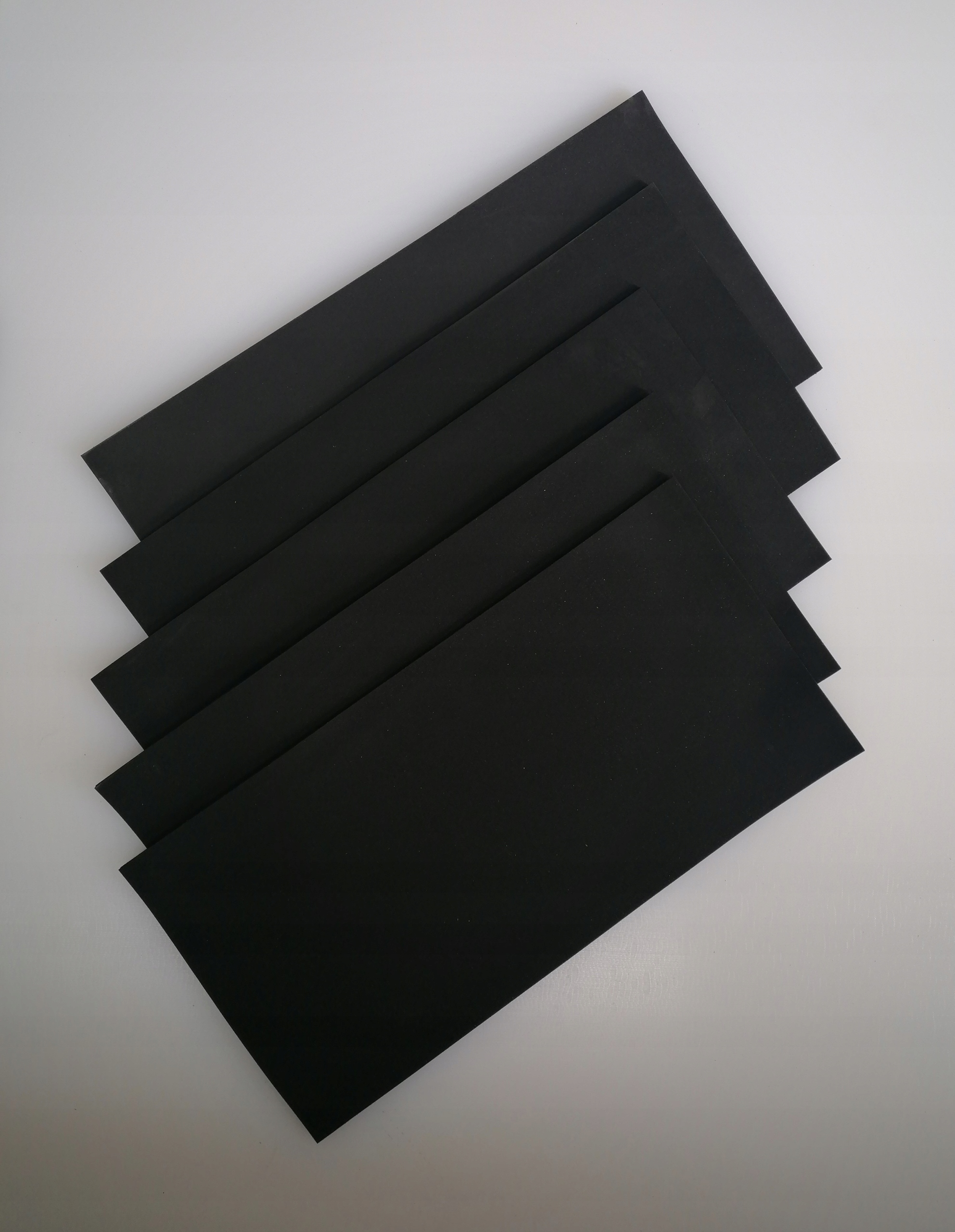 

Mikroguma Epdm 495x245mm gr. 5mm