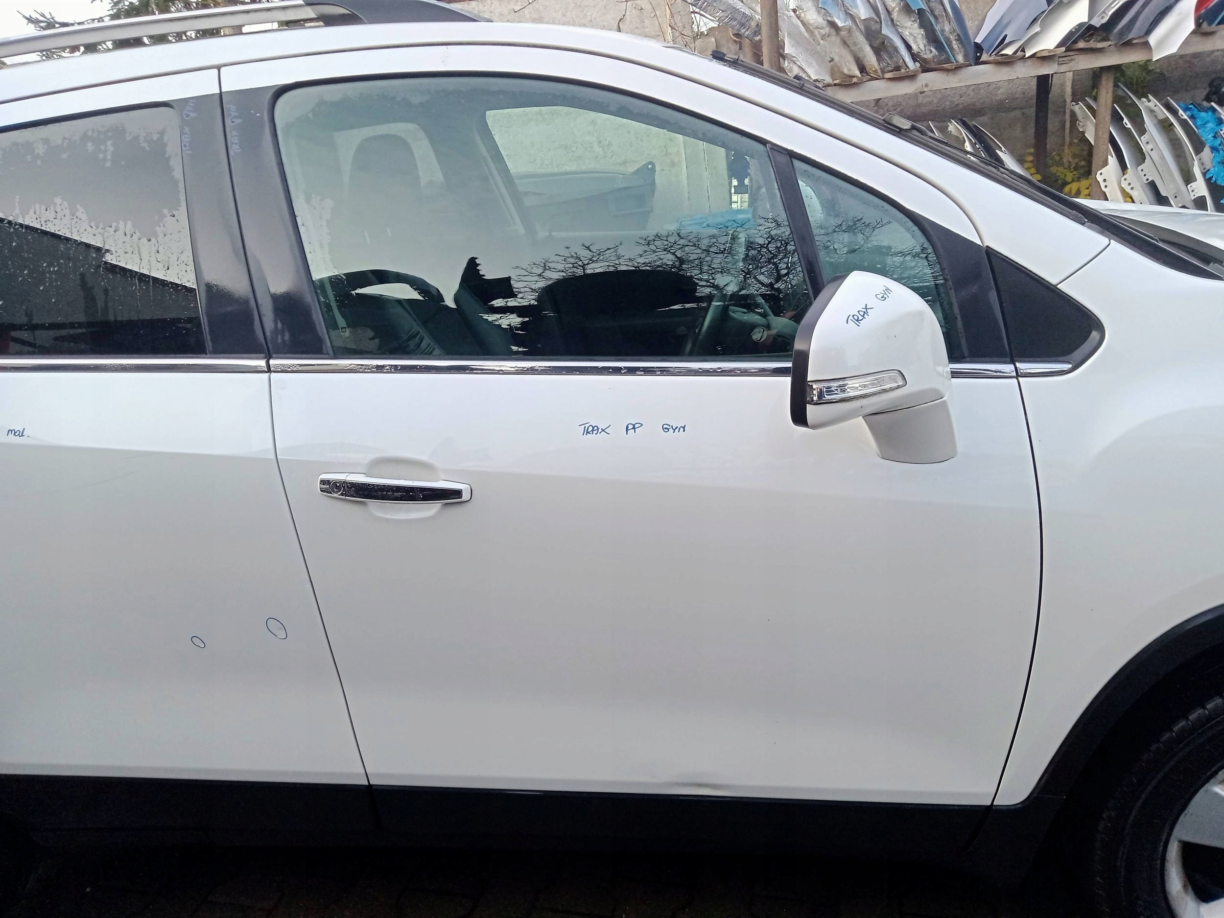 CHEVROLET TRAX door front front right GYN 2013R