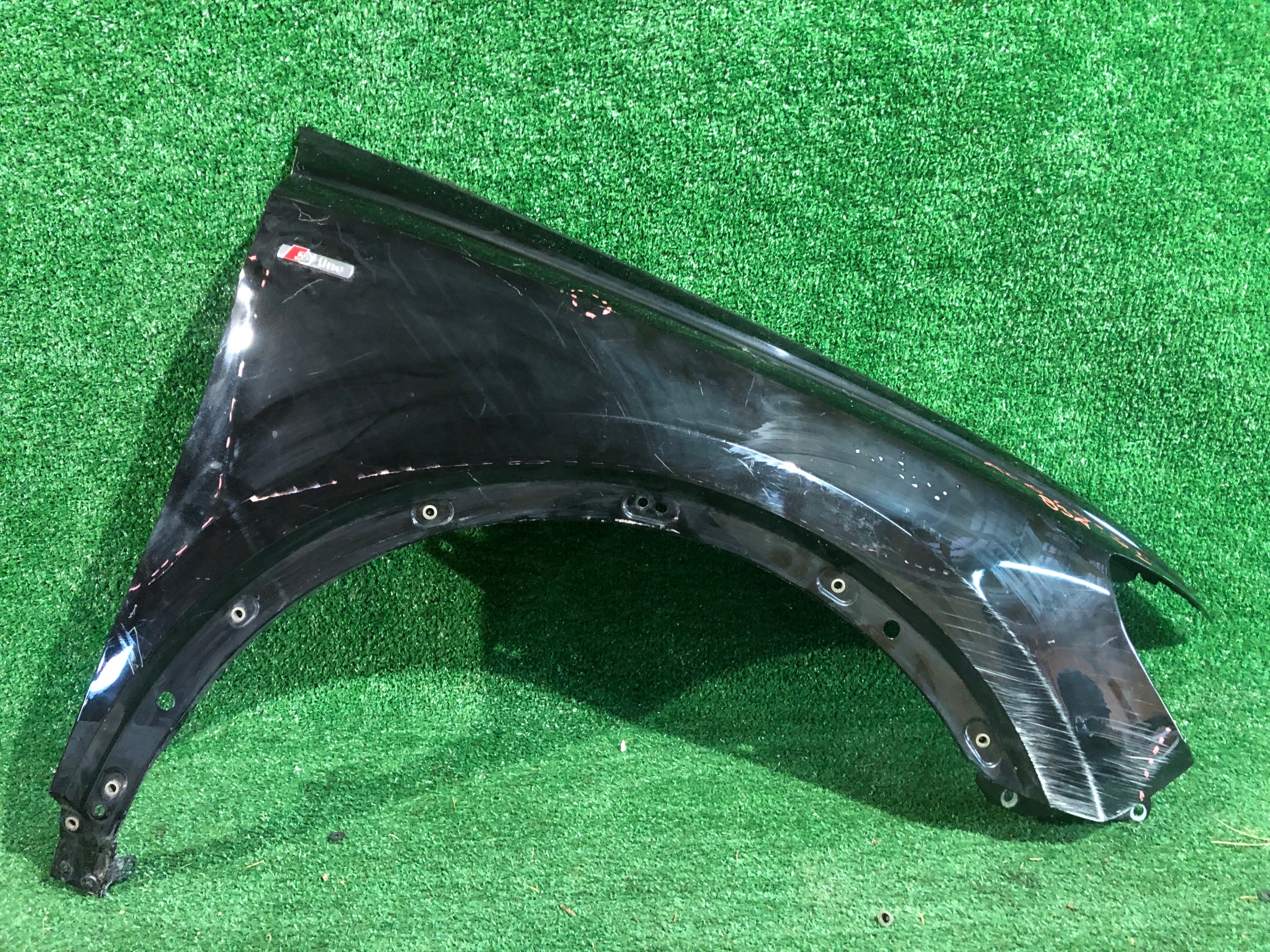 fender front front right AUDI Q3 83A II