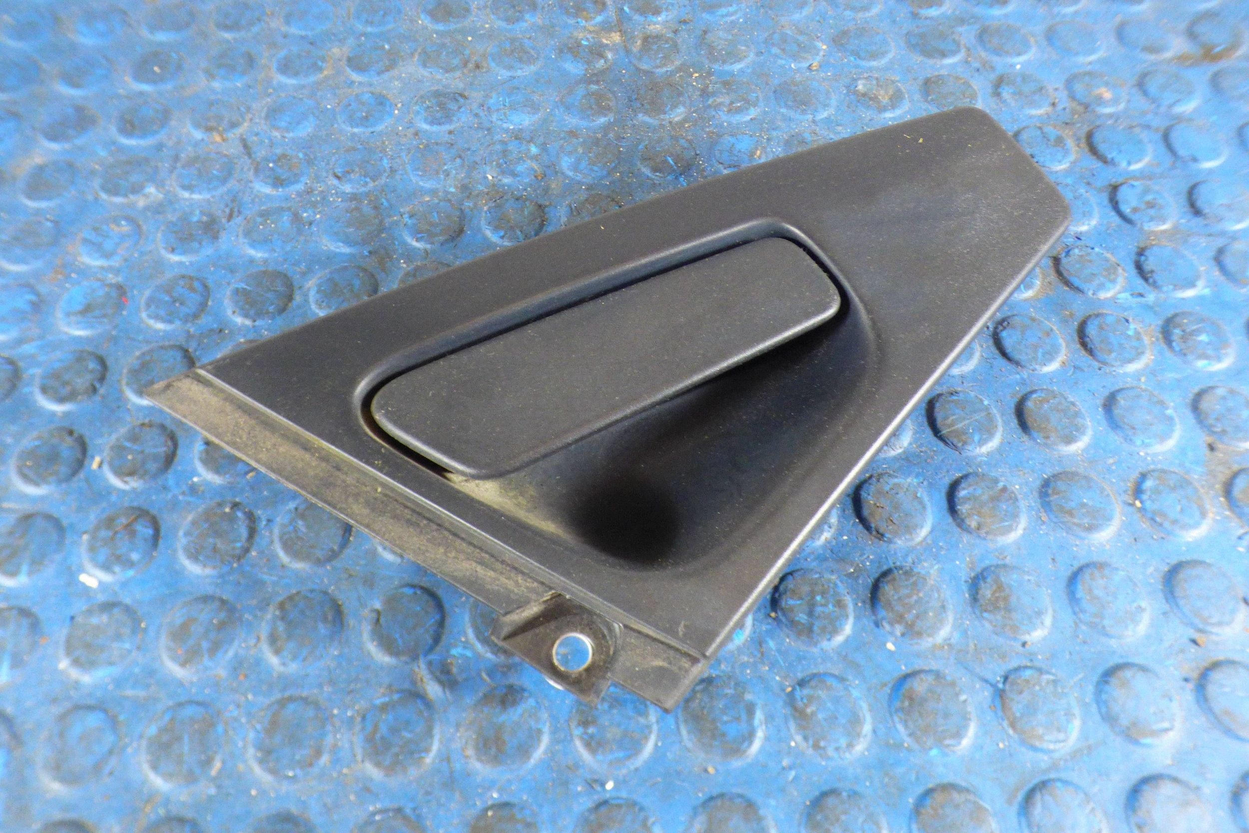 Renault Clio IV handle door left rear part 806061728R HATCHBACK