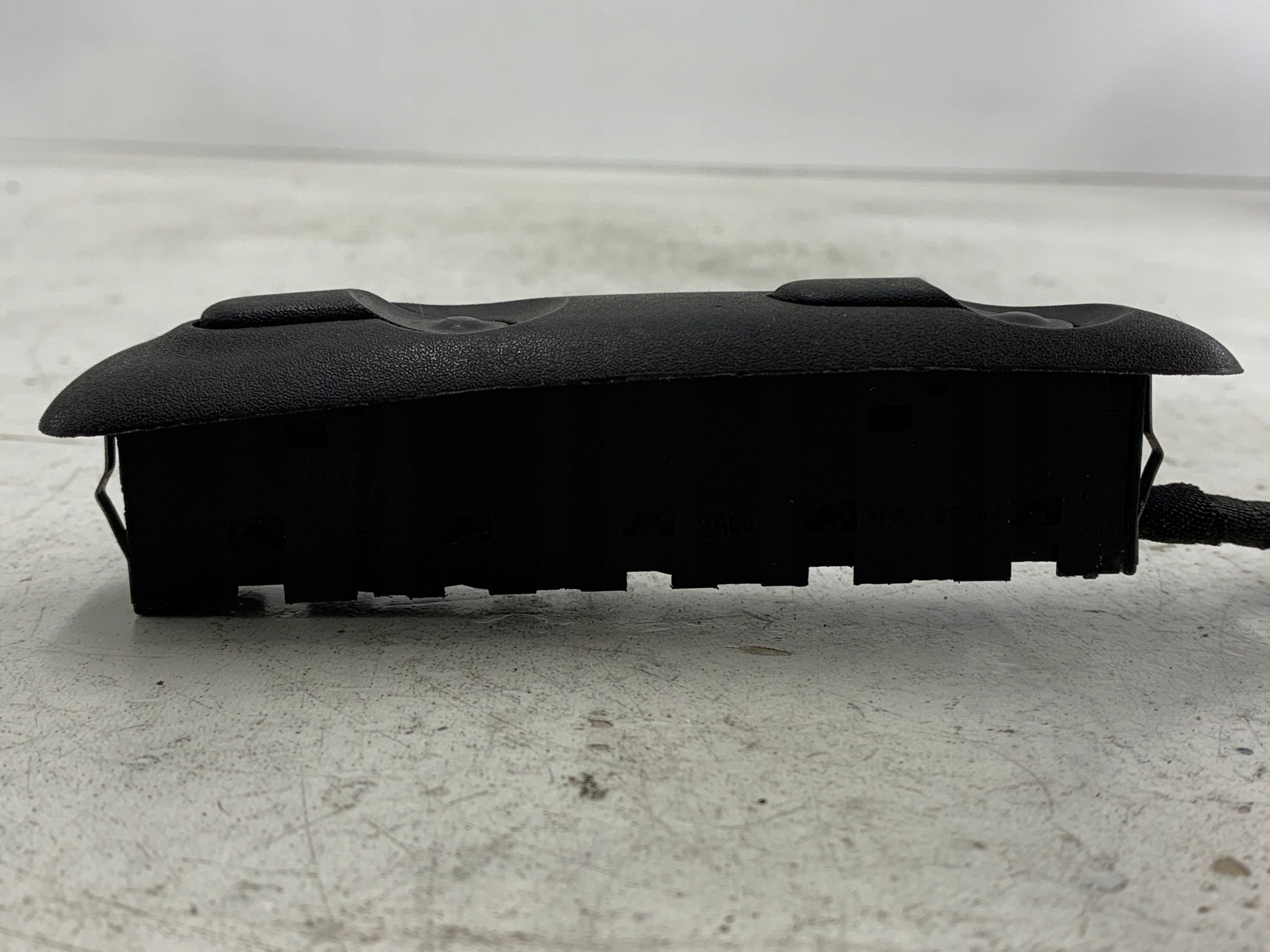 OPEL OMEGA B window control switch 4670401