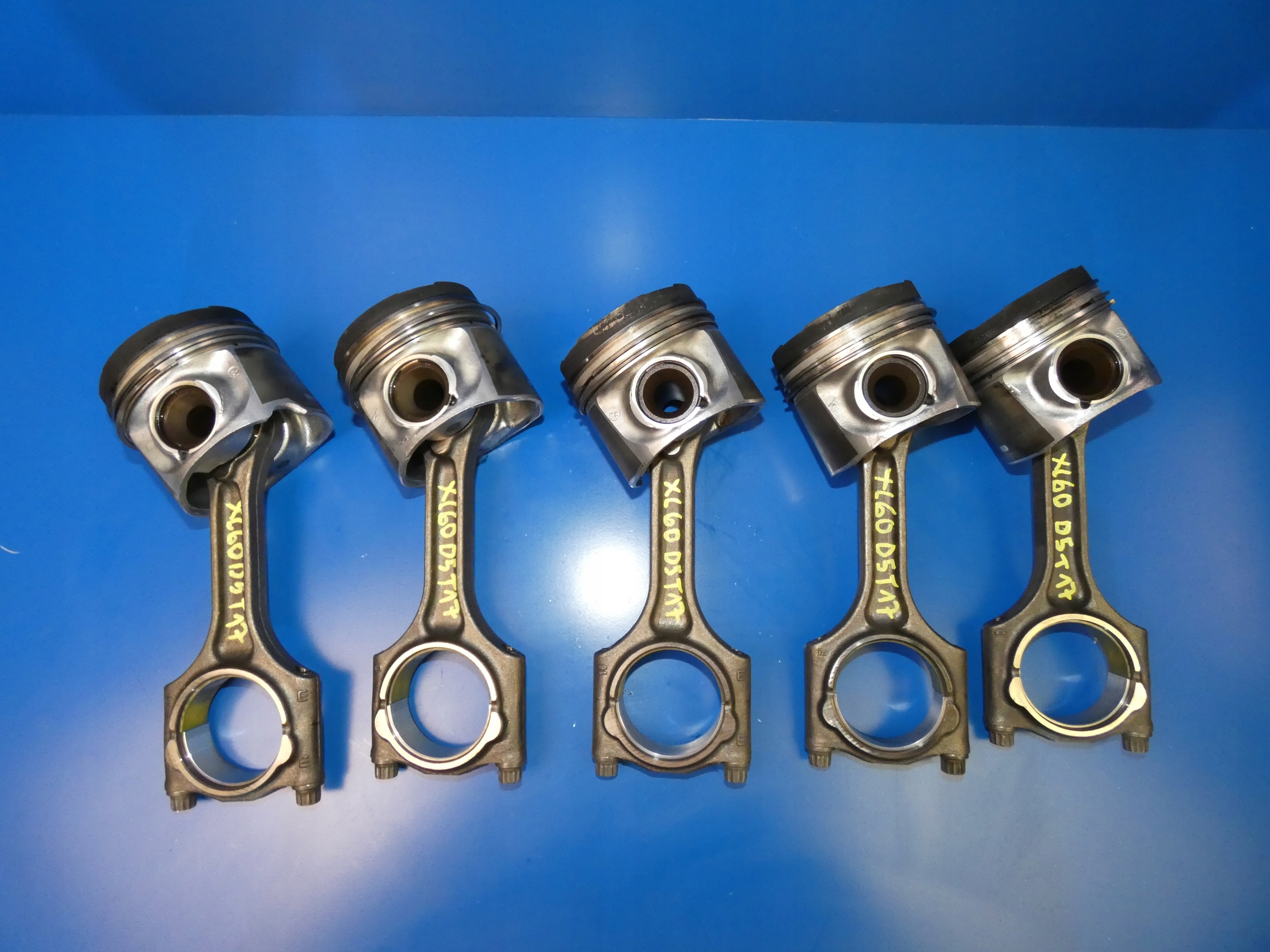 XC60 S60 V60 S80 2.4 D5 T17 piston with connecting rod