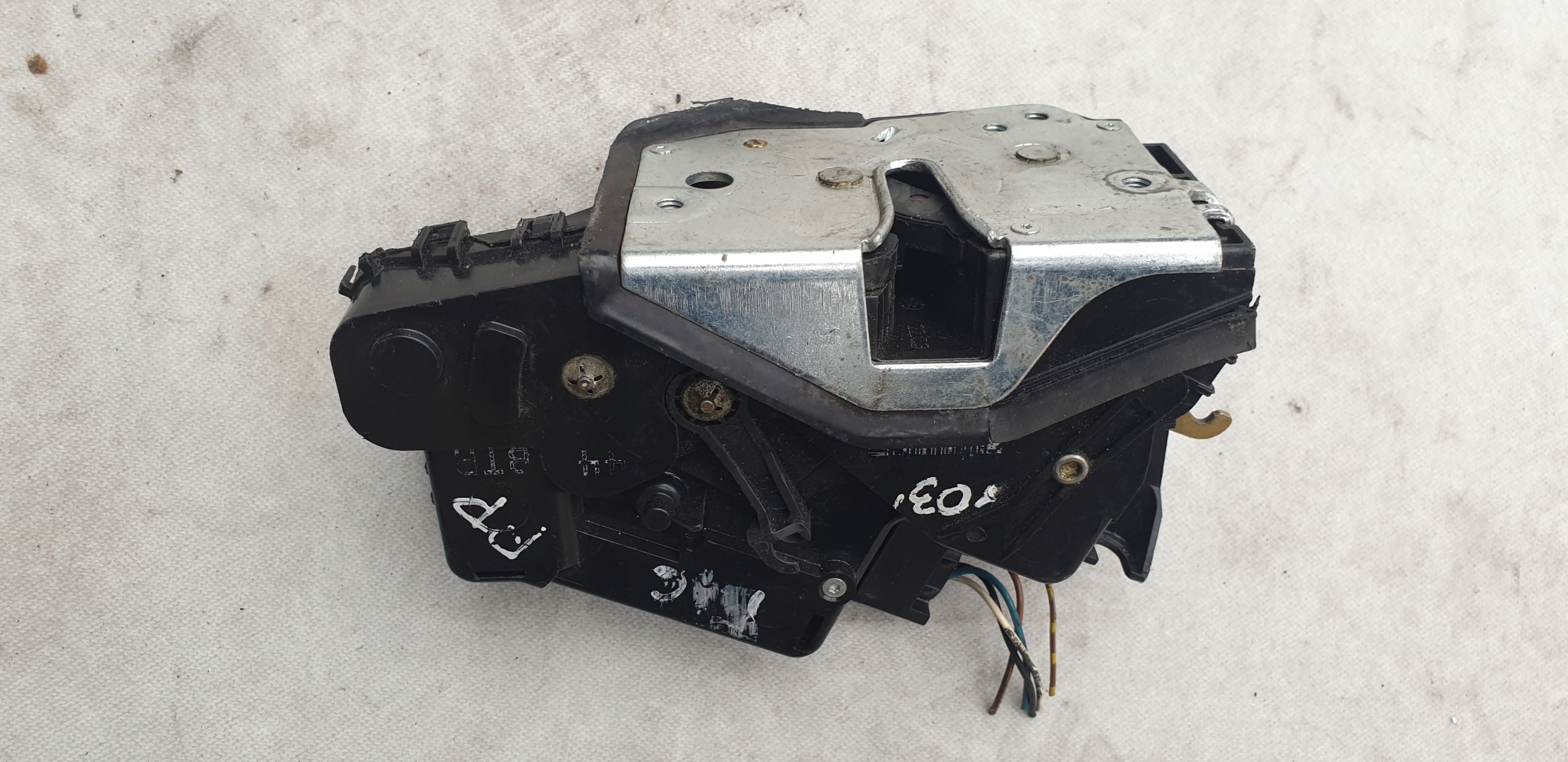 lock right front door BMW 3 e46 2001