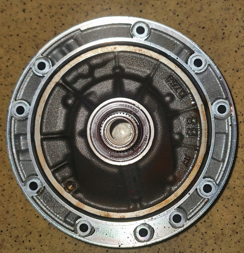 Масляный насос Mitsubishi V5A51