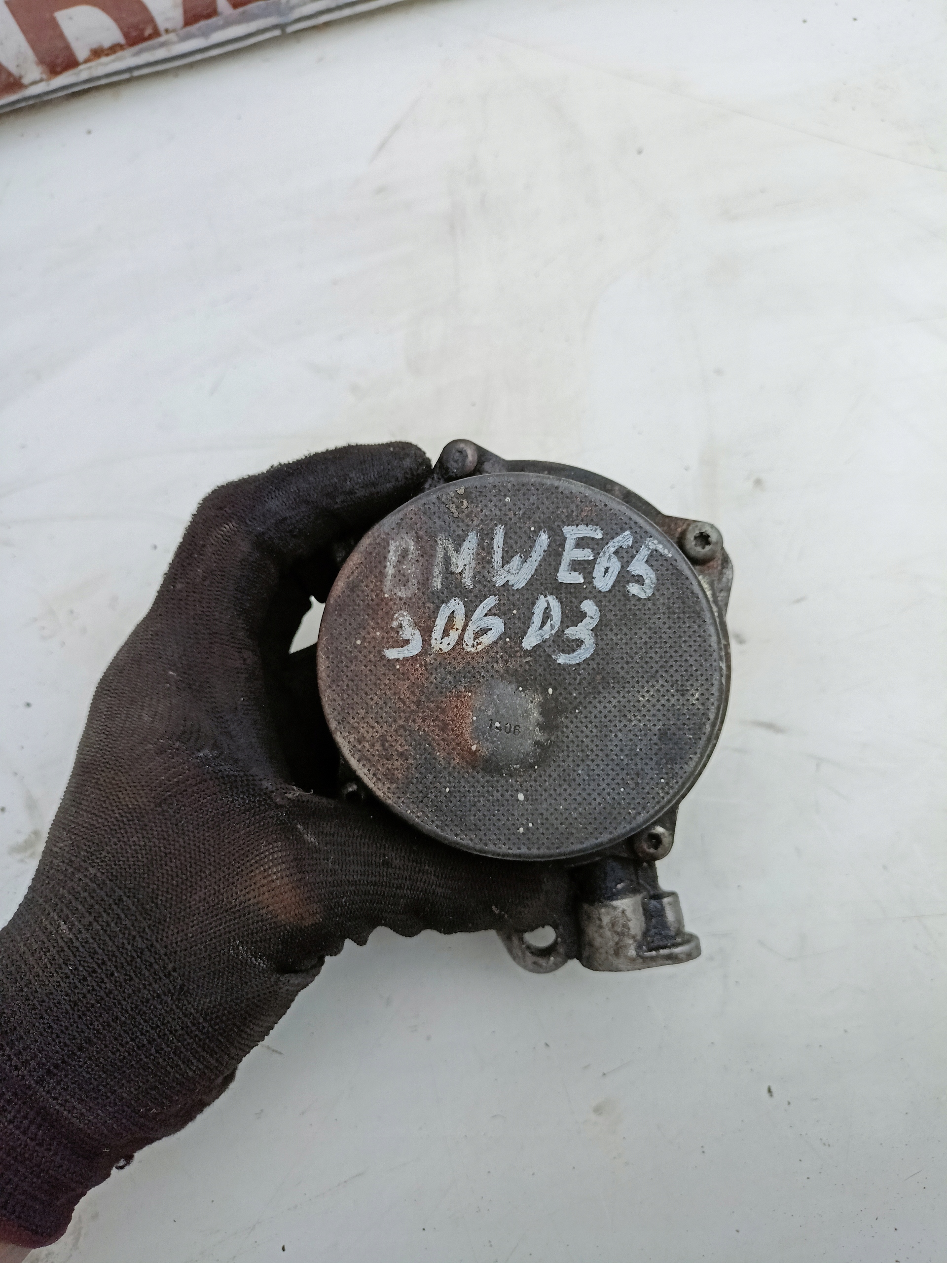 VACUM pump BMW E65 3.0 D