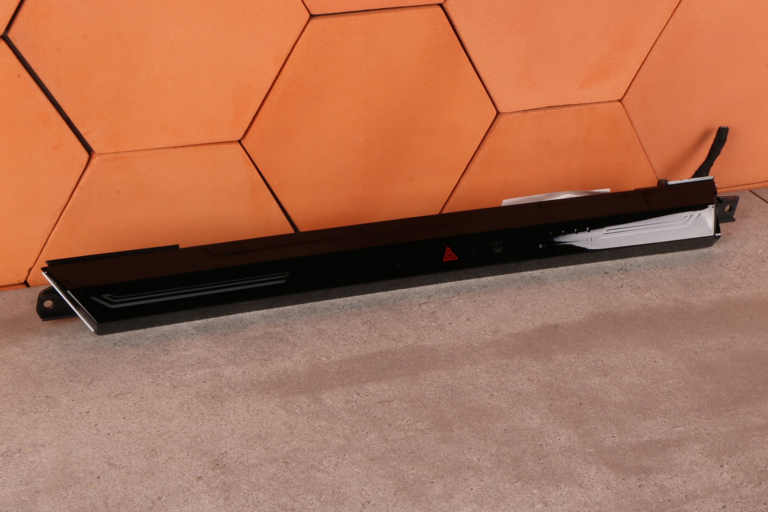 BMW 5' G60 G61 PANEL DOTYKOWY Moyenne du tableau de bord Console BASE EUROPA 5B4AF74