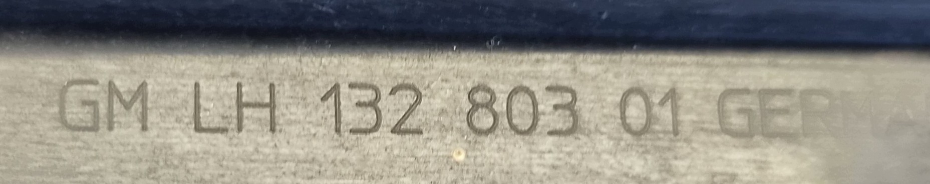 lišta okna čelního levá OPEL ASTRA J 13280301