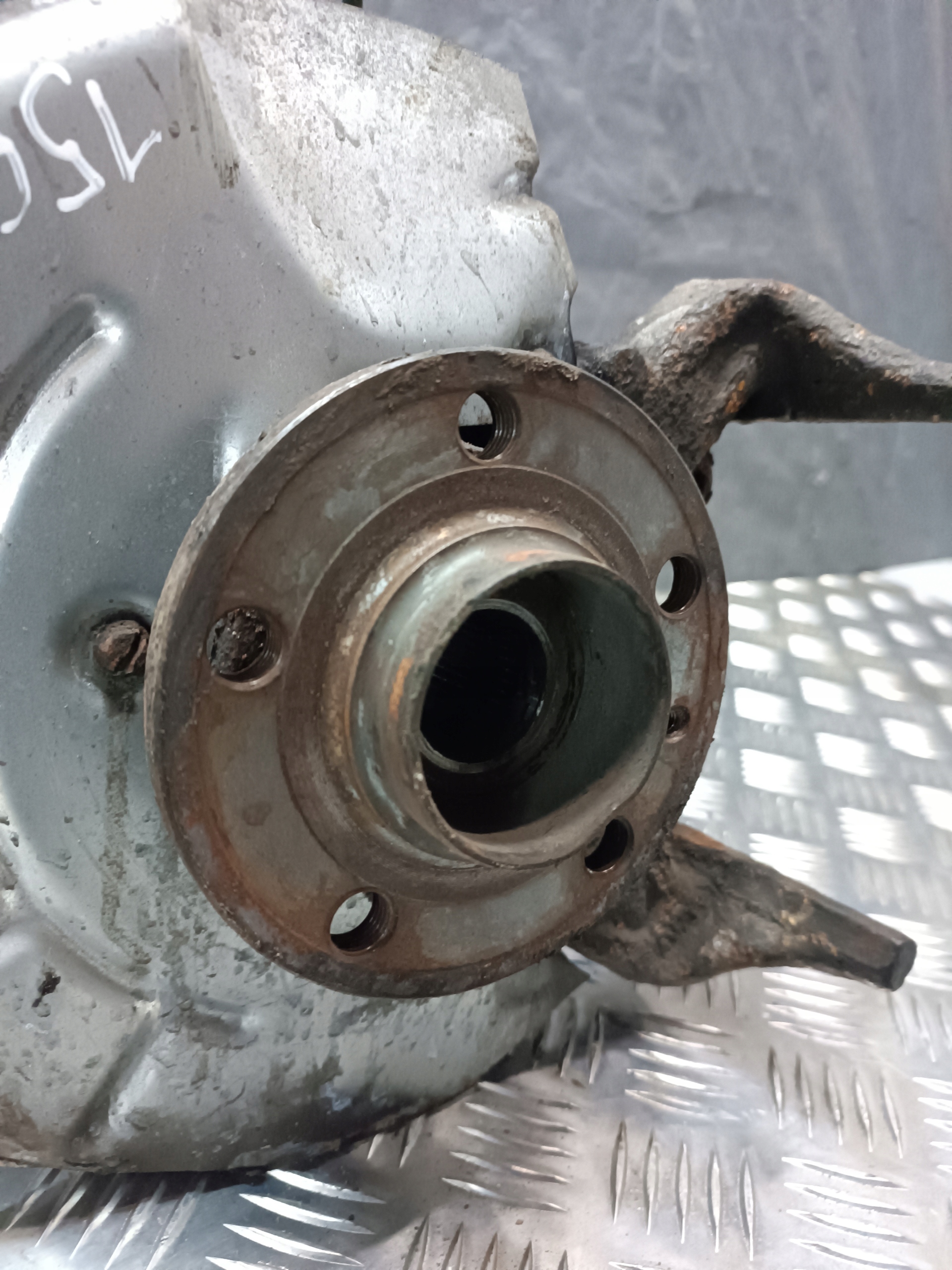McPherson right front VOLKSWAGEN VW POLO IV 2003r 1.2B