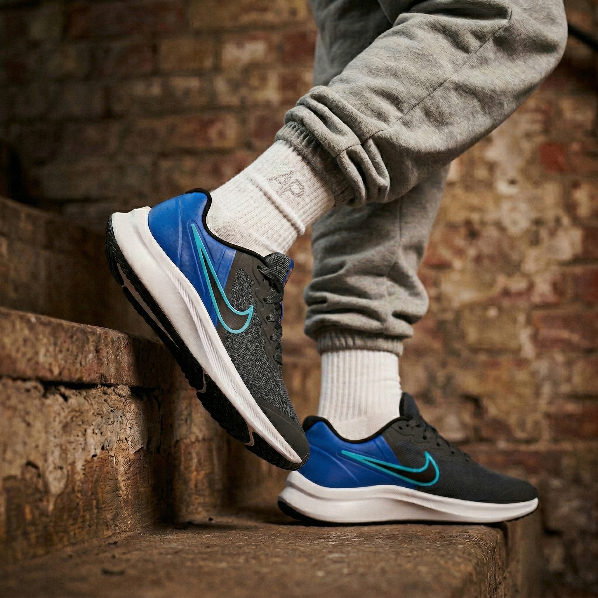 Nike Star Runner 3 buty młodzieżowe sportowe dziecięce modne 38