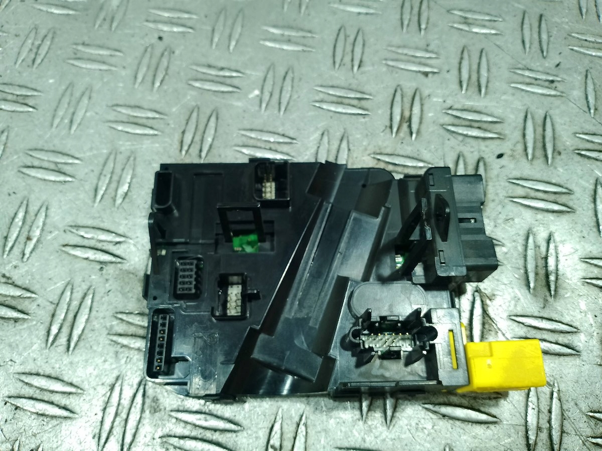 CZUJNIK KĄTA SKRĘTU VW GOLF V 1K0953549BC Typ samochodu Samochody osobowe