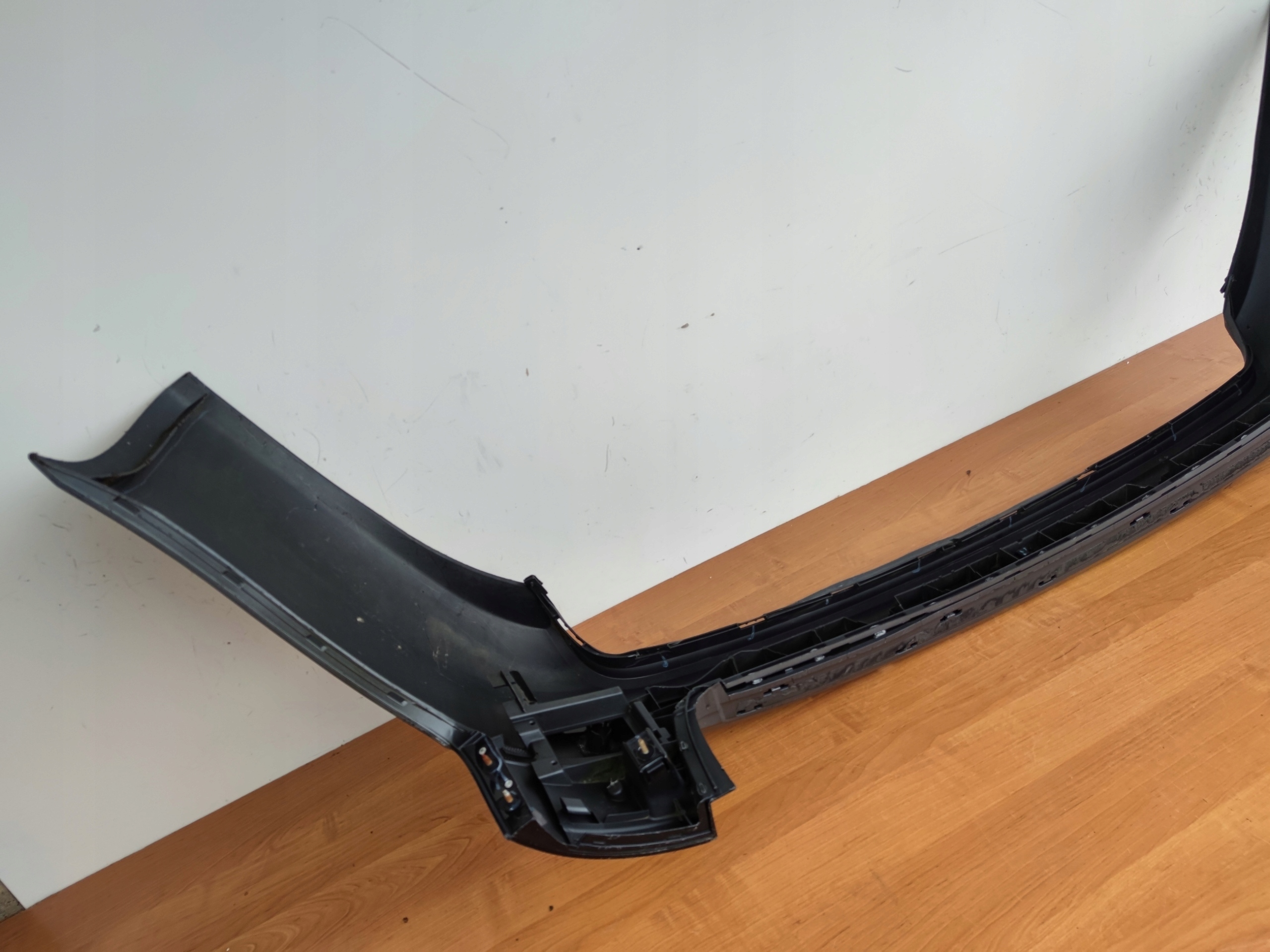 AUDI A6 C6 4F ALLROAD bumper rear part rear below PDC