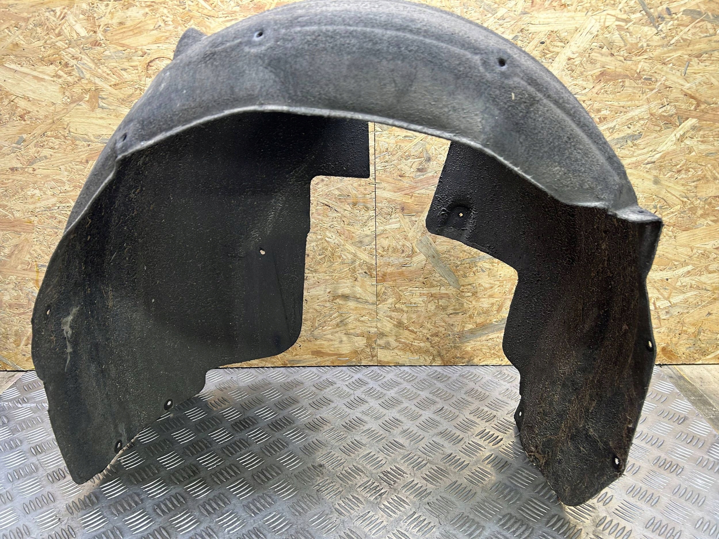 mudguard rear. left BMW 5 F10 F11 2013 7186729