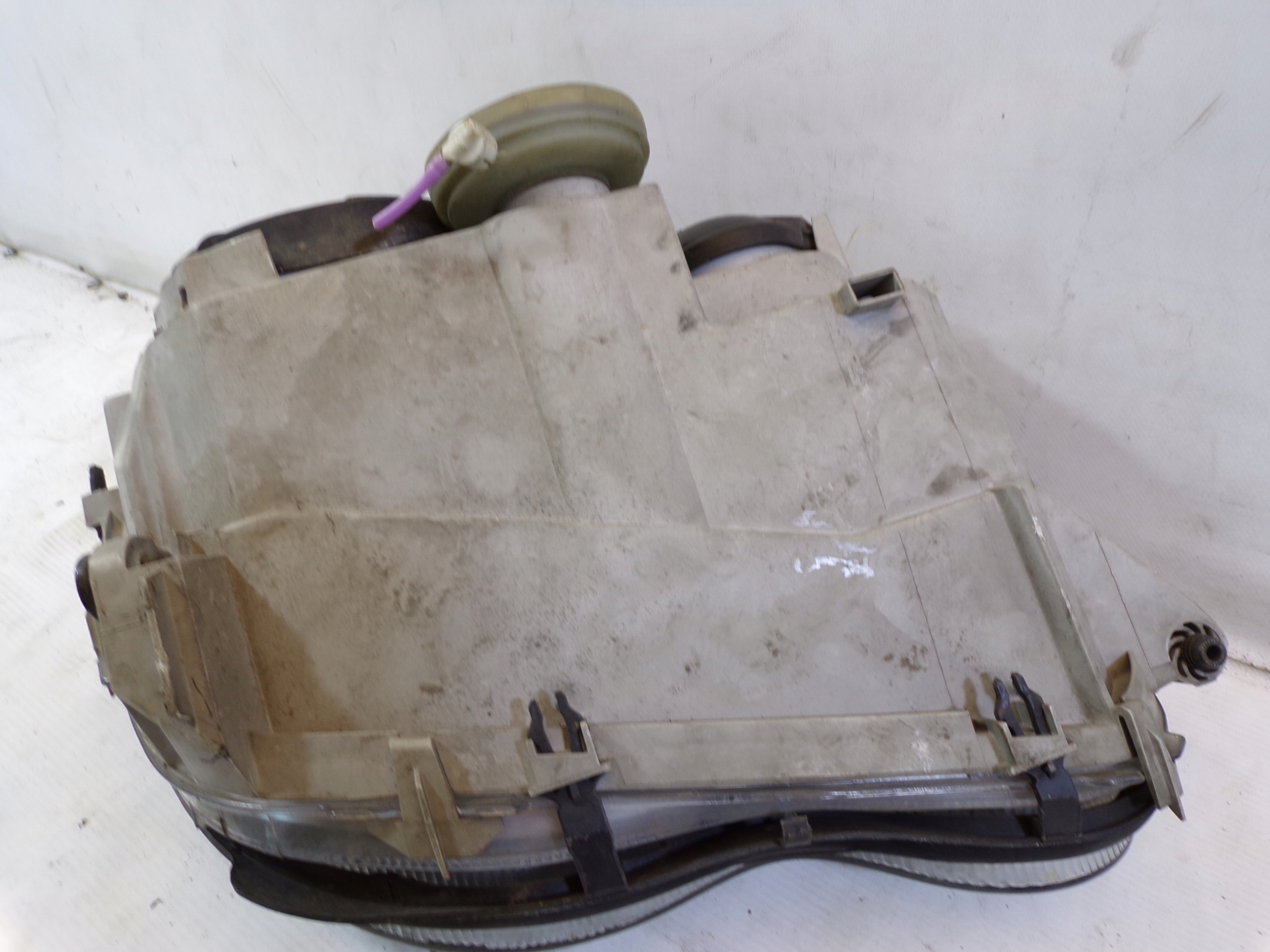 light front front left MERCEDES W203