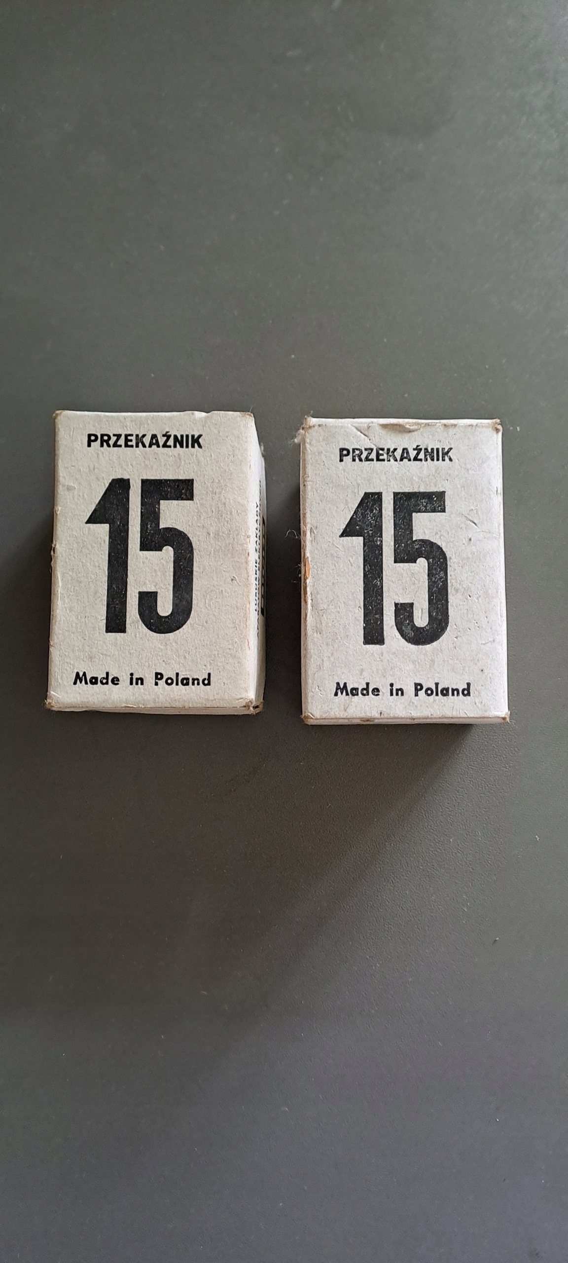 Przekaźnik R15 4PDT 110V DC 5A przekaźniki r15