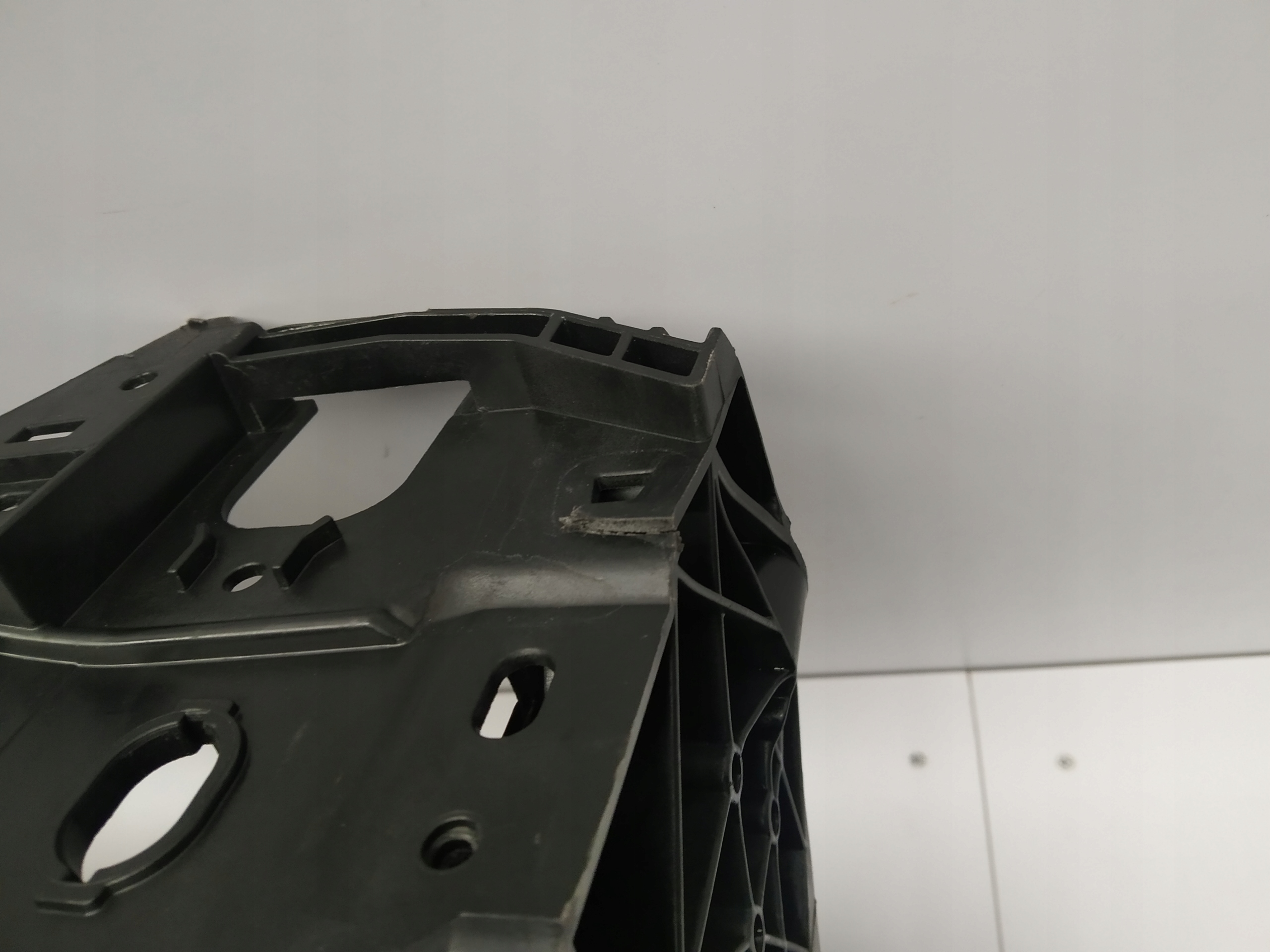 18r--- Ford Focus Mk4 IV pillar oryginalne iron front body wall