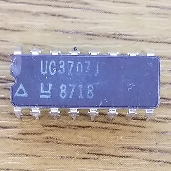 UC3707J dwukanałowy sterownik przetwornicy