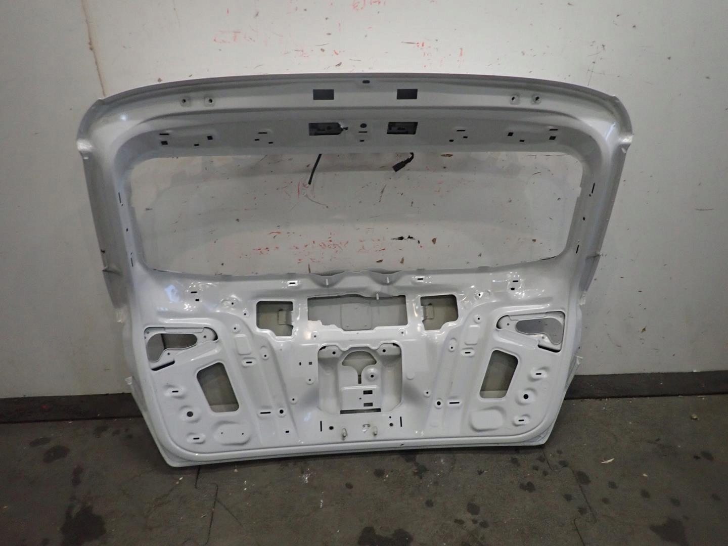 kapota SEAT ATECA 2016