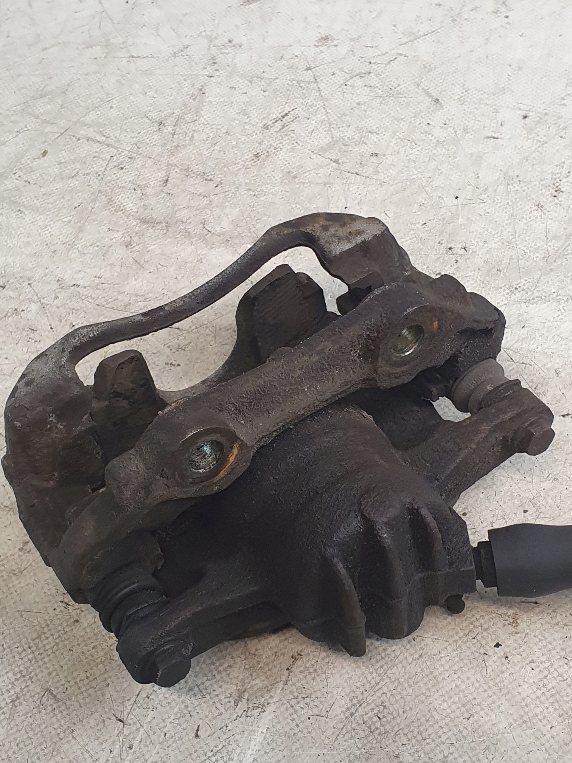 caliper brake left front PEUGEOT 307 SW 2.0HDI 02r.