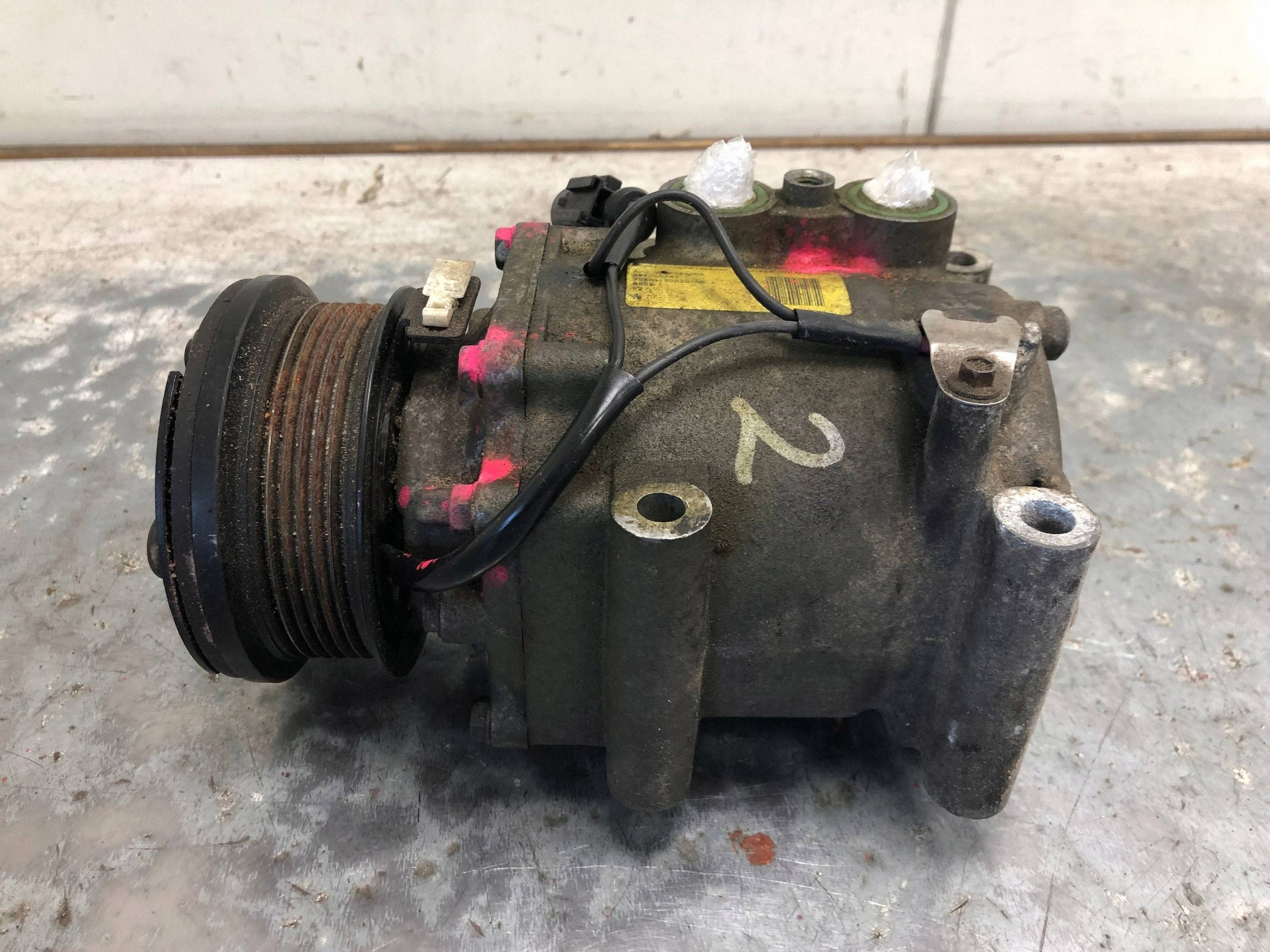 compressor compressor; of the air conditioning FORD FOCUS MK1 YS4H-19D629-AB