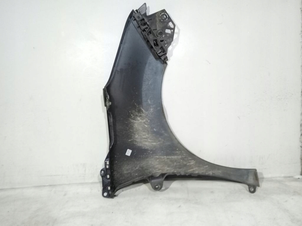 Peugeot 5008 and fender left KPSC