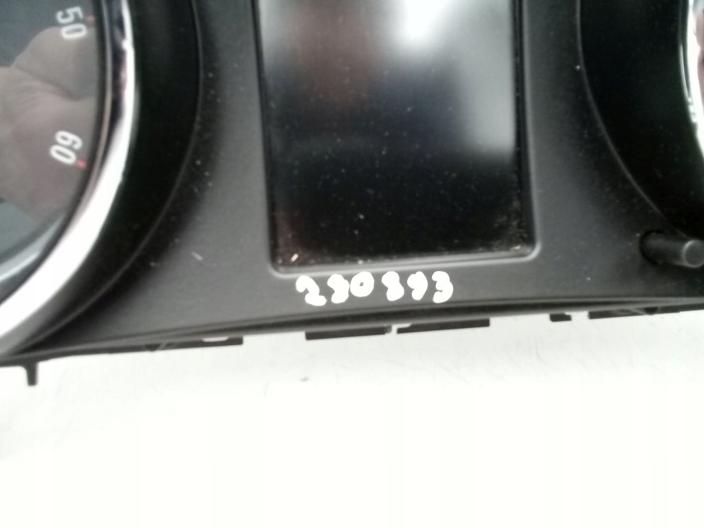Opel Insignia A 2.0 diesel dials dials predkosciomierz 13327313