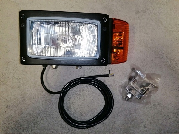 REPR1.24208 - Фара с указателем поворота левая Wesem REPR1