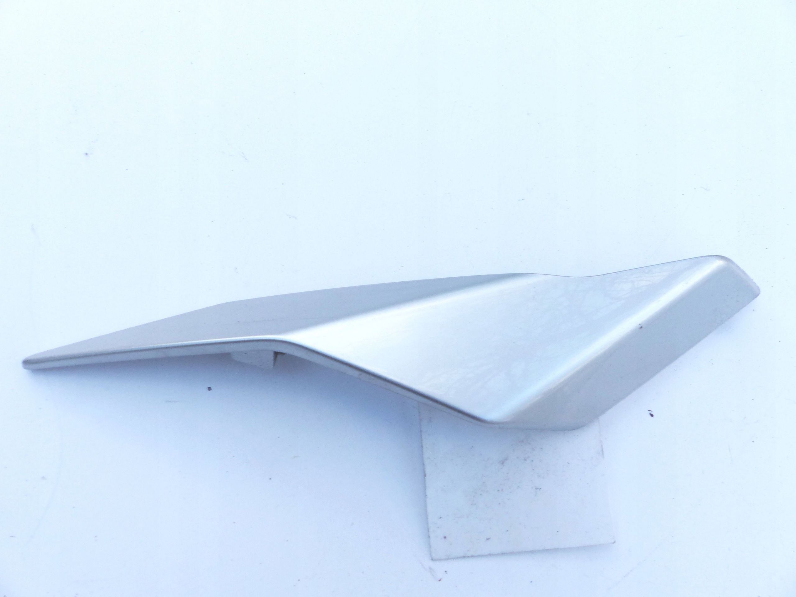 B67-21721 - , СТОРОНА ОБТІЧНИК КАПОТА YAMAHA MT10 MT 10