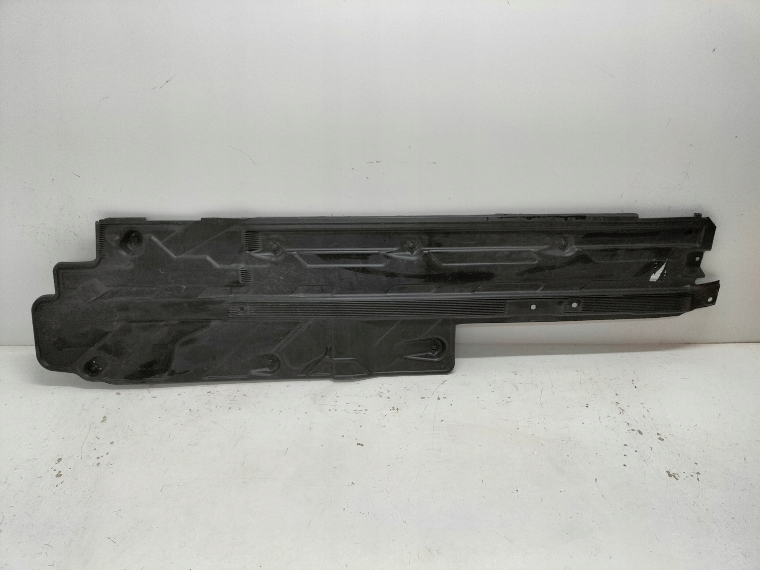 cover chassis right MERCEDES E KLASA W207 COUPE 09