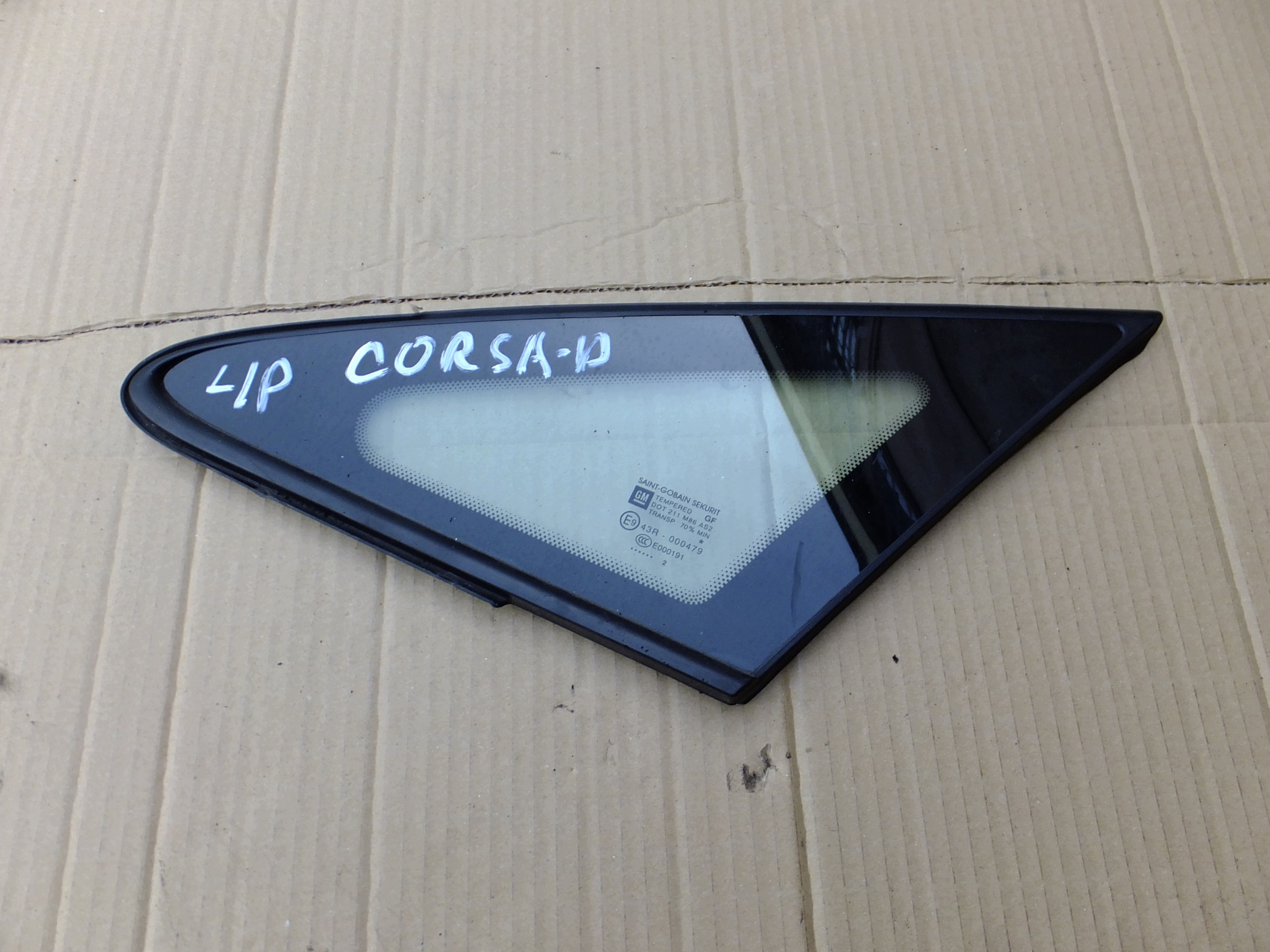 prozor lijevi prednji dio opel corsa d 3D 2012r