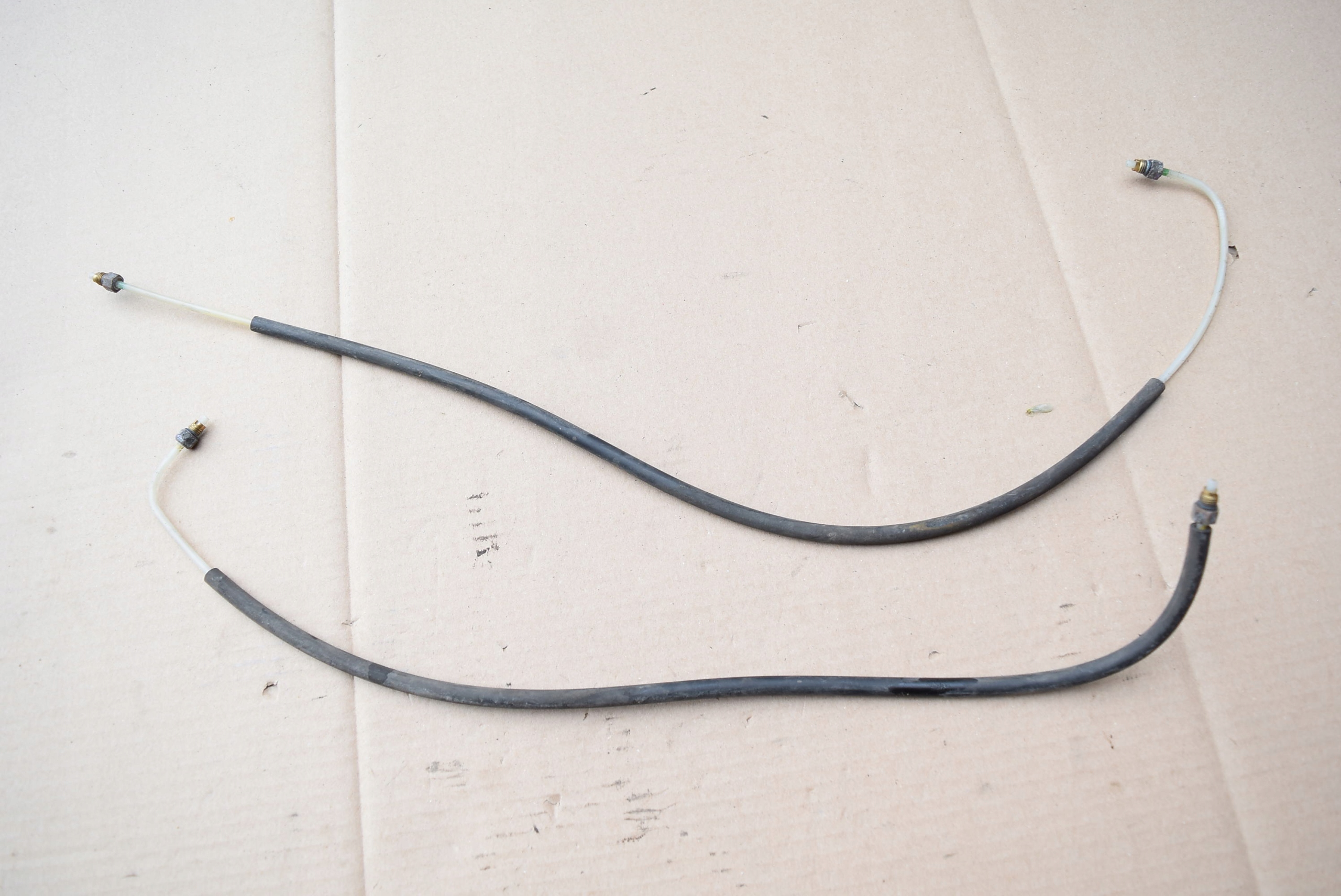 MERCEDES W219 W211 PRZEWÓD AIRMATIC MIECH TYŁ