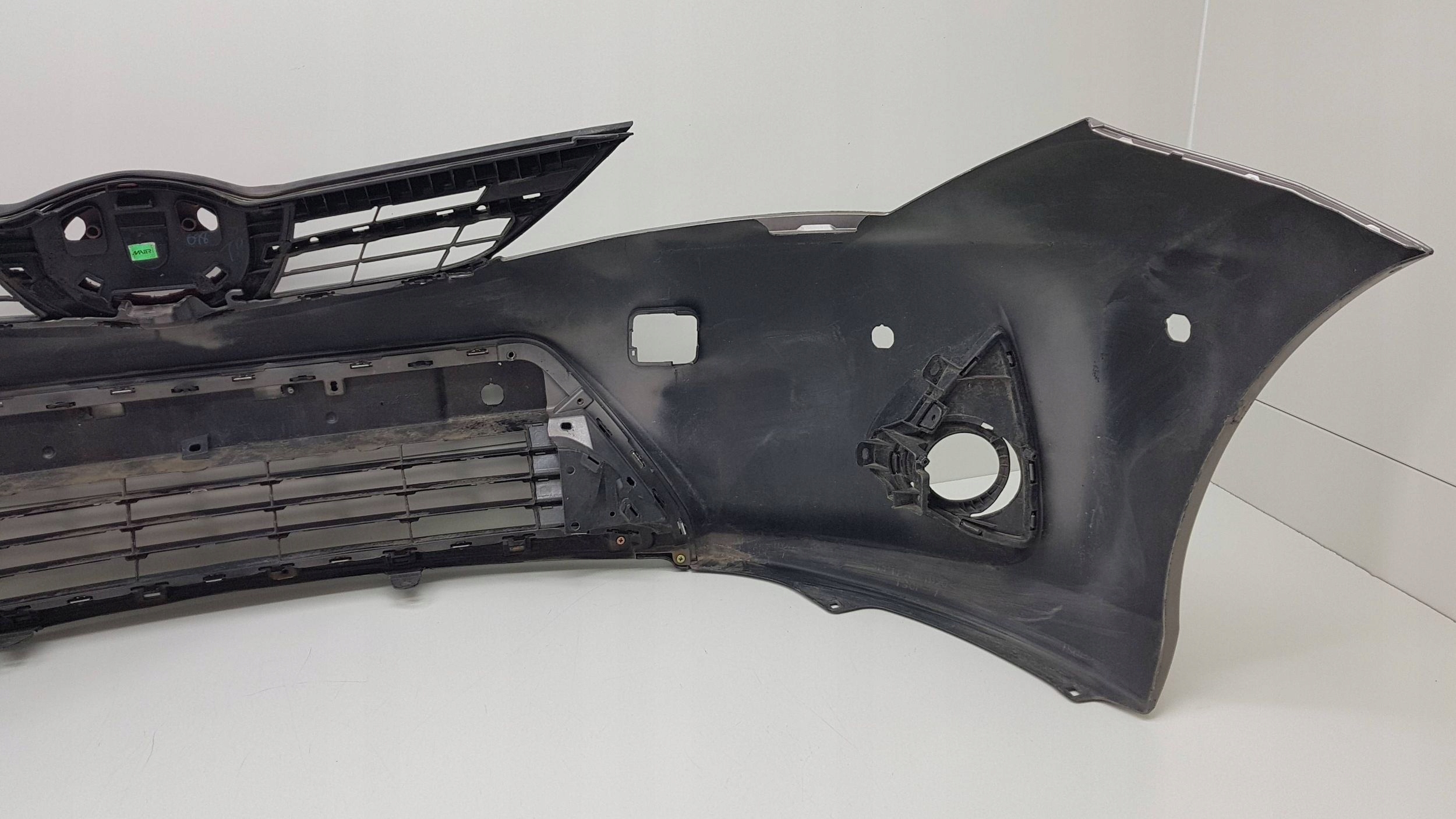 TOYOTA AURIS 2012 - bumper front 52119-02A20