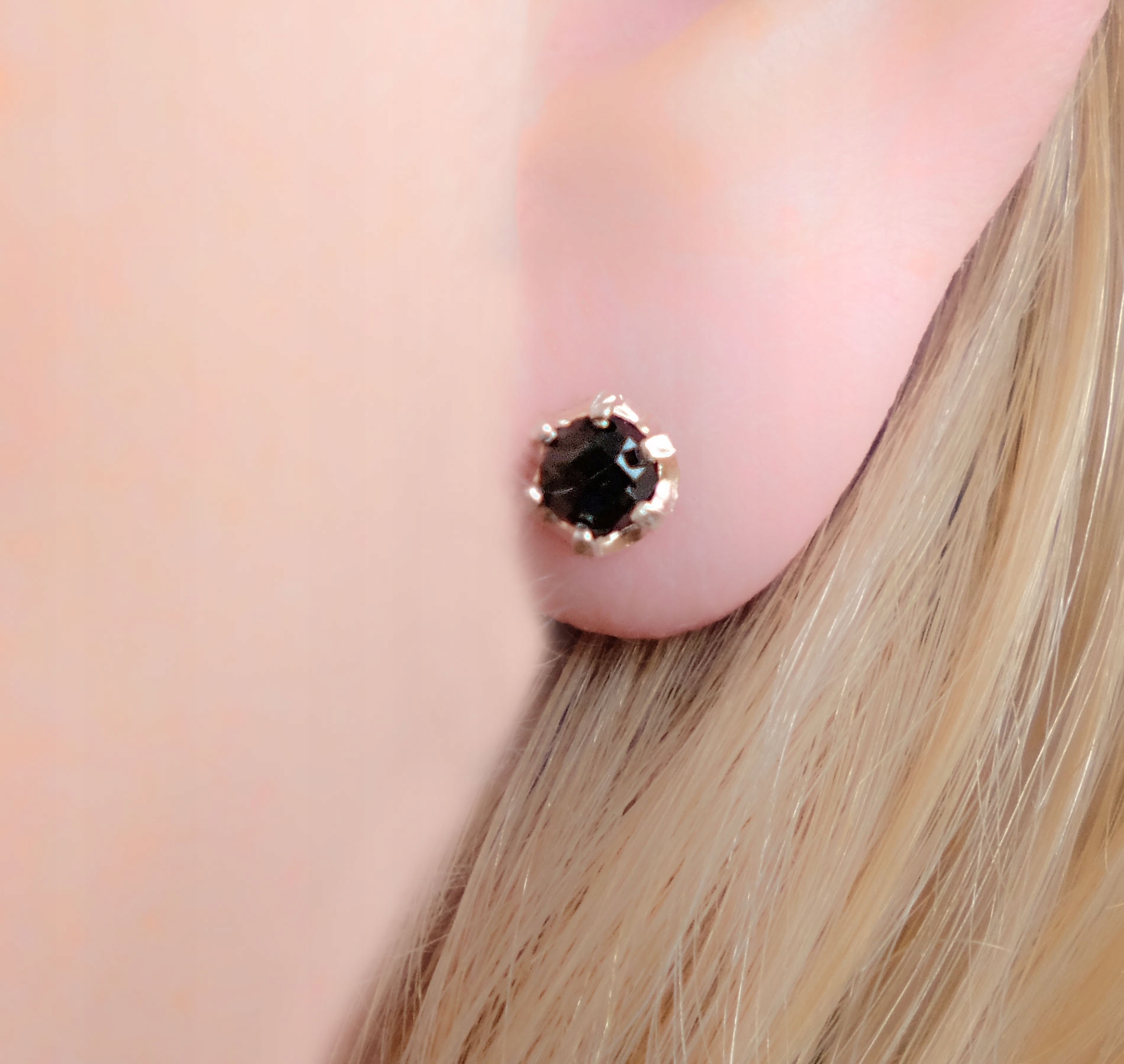 Czarny turmalin Kolczyki wkrętki sztyfty Srebro Ag925 6mm