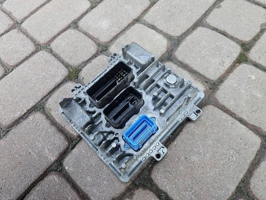 control unit computer of the engine 1.6CDTI Automat Adblue Opel Astra K 55512001