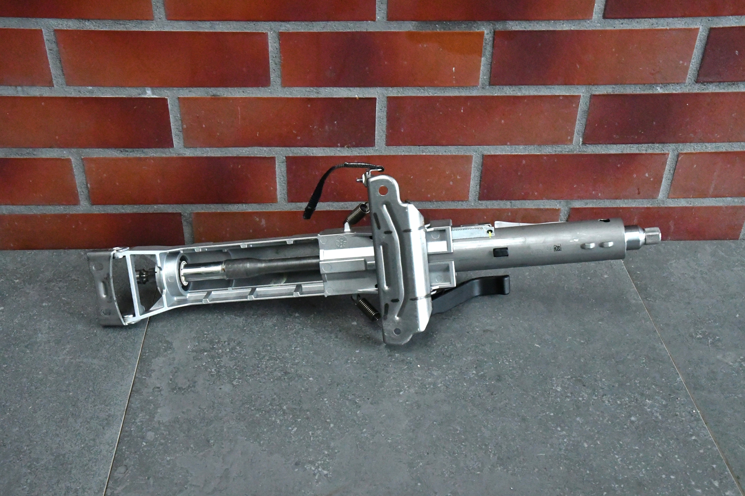 steering wheel rod BMW 5 G60 G61 4570km
