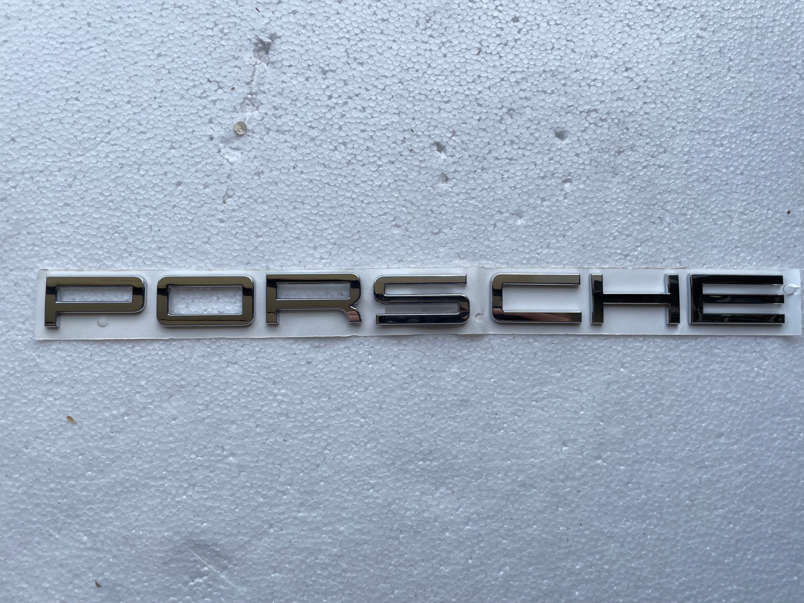 NOWY ORYGINALNY EMBLEMAT ZNACZEK NAPIS PORSCHE MACAN 95B NOWY